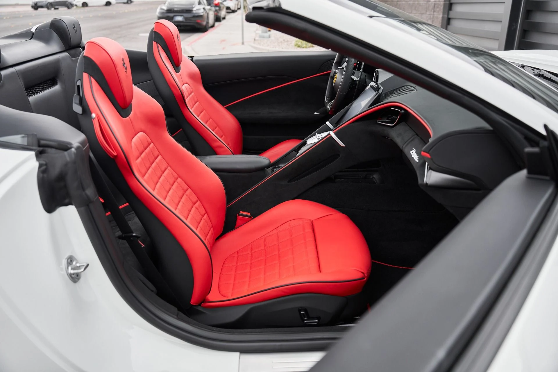 mph028_2806713220_Used_2024_Ferrari_Roma_Base_1763170073_d582551ef1