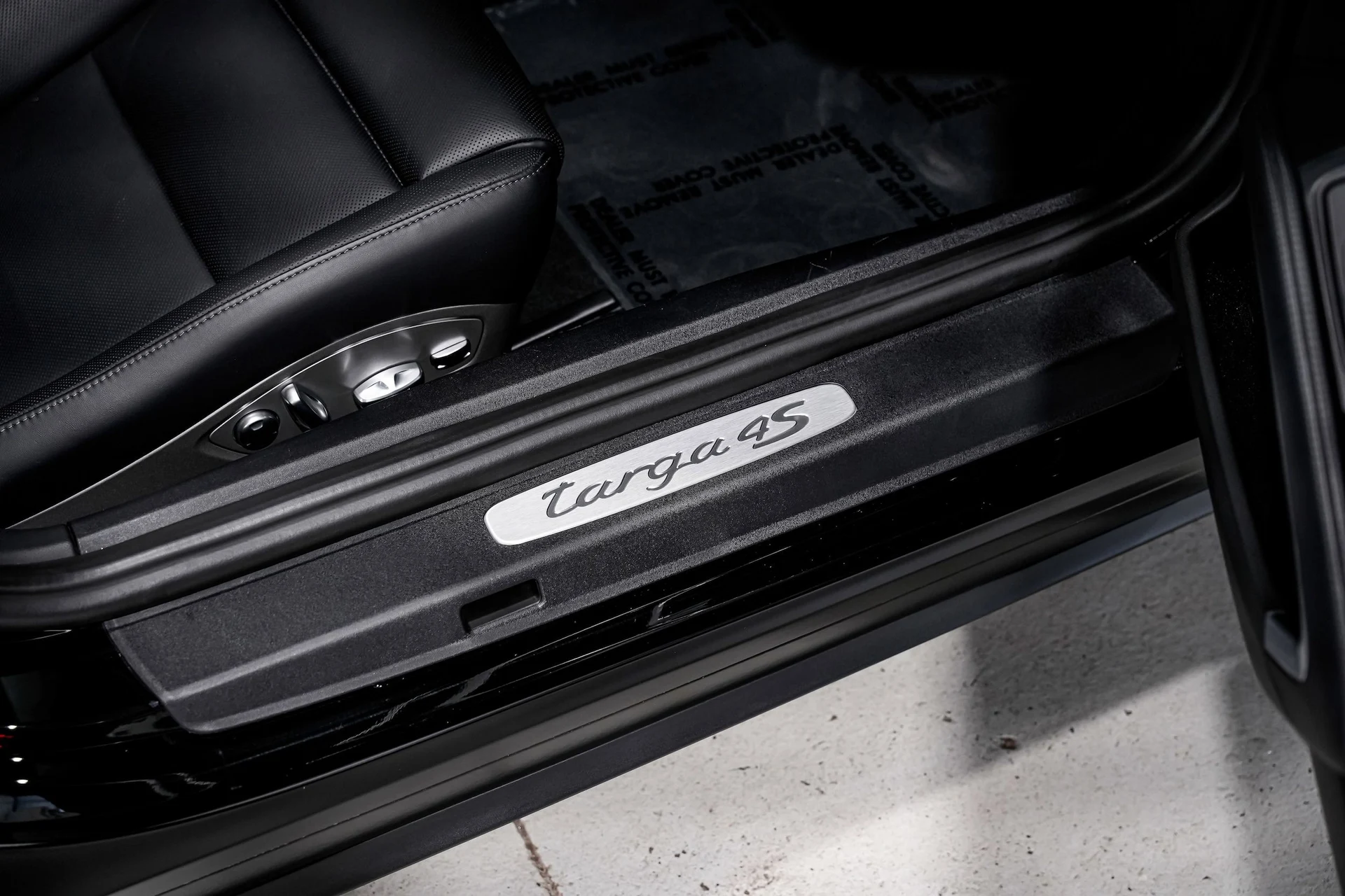 mph028_2810207587_40e3efd1106c14df1e77560d664fc3a6x_3e88adbd20