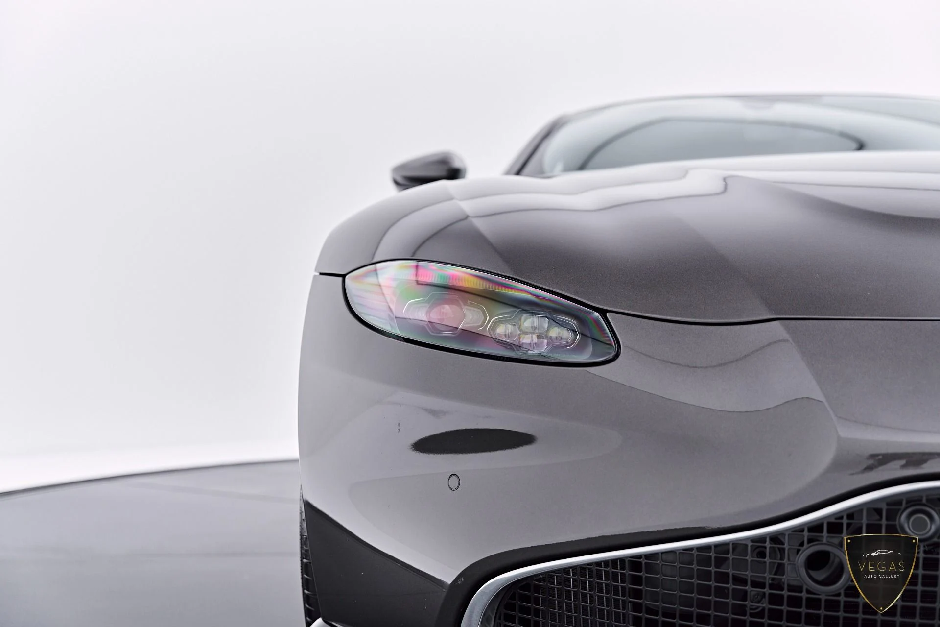 mph028_2816870454_Used_2021_Aston_Martin_Vantage_Base_1785210169_28cbf496db