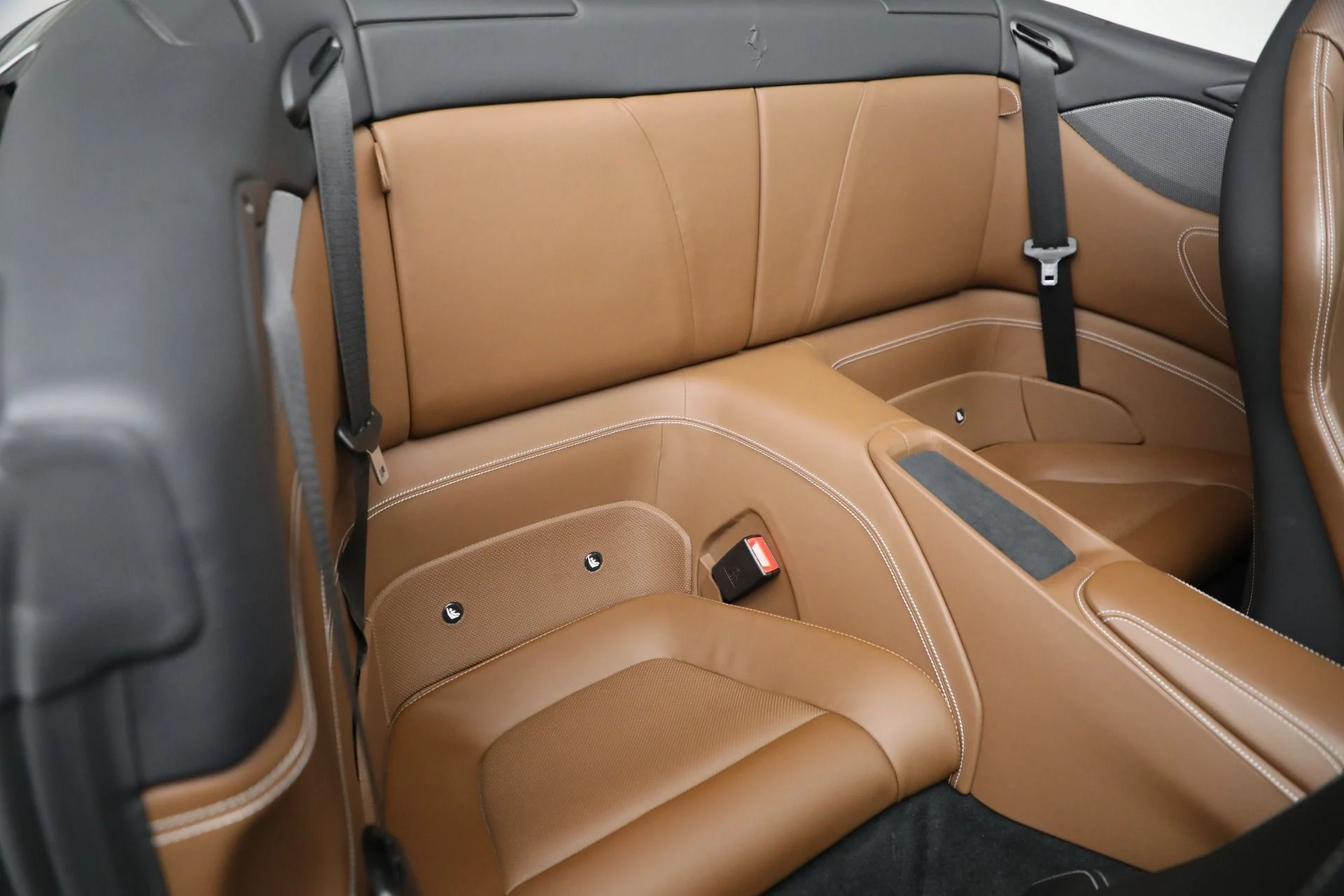 mph028_2827383360_Used_2019_Ferrari_Portofino_22840aaabb