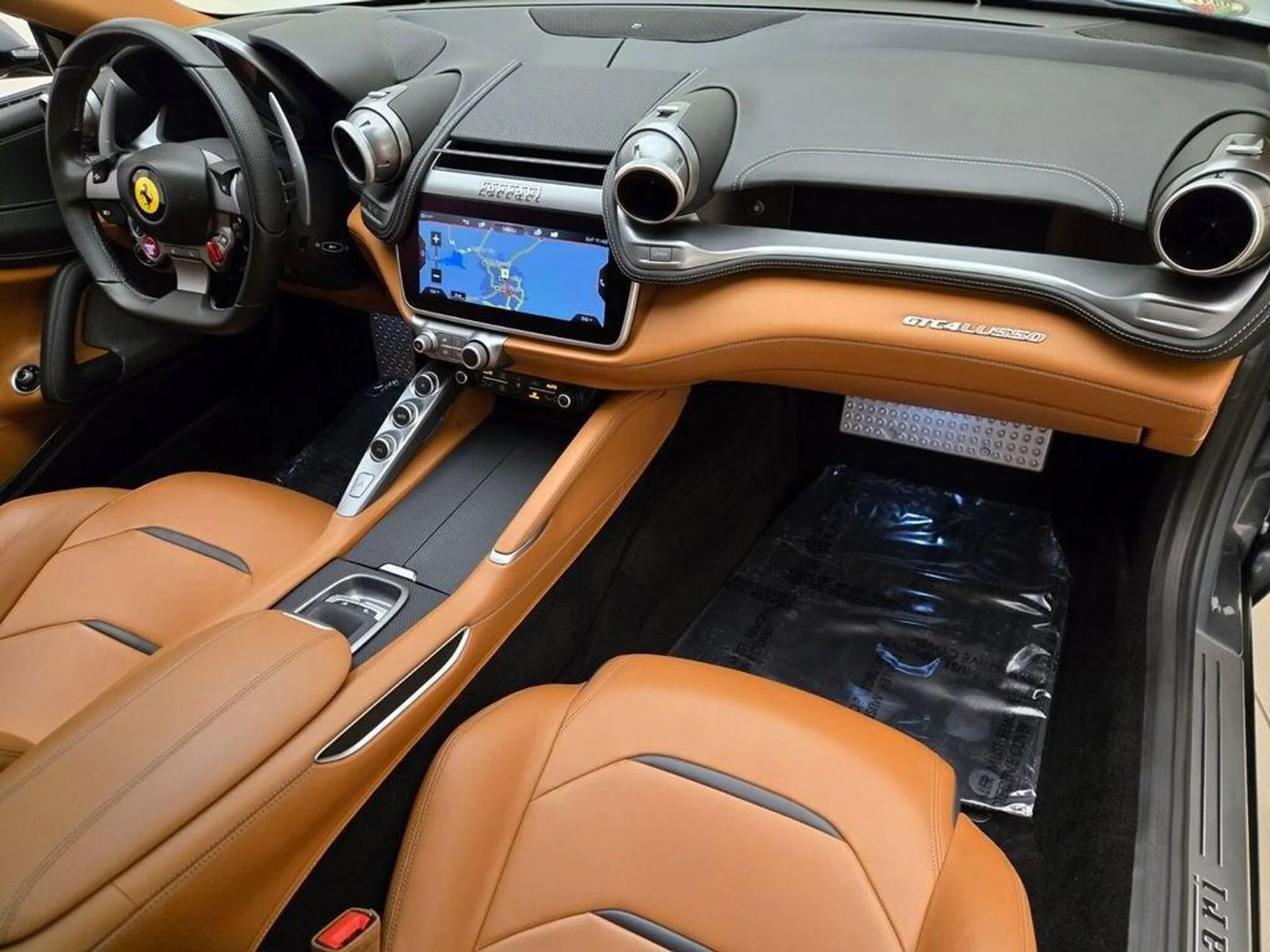 mph028_283495109_Used_2017_Ferrari_GTC_4_Lusso_V12_1771611646_6c6878fa1e