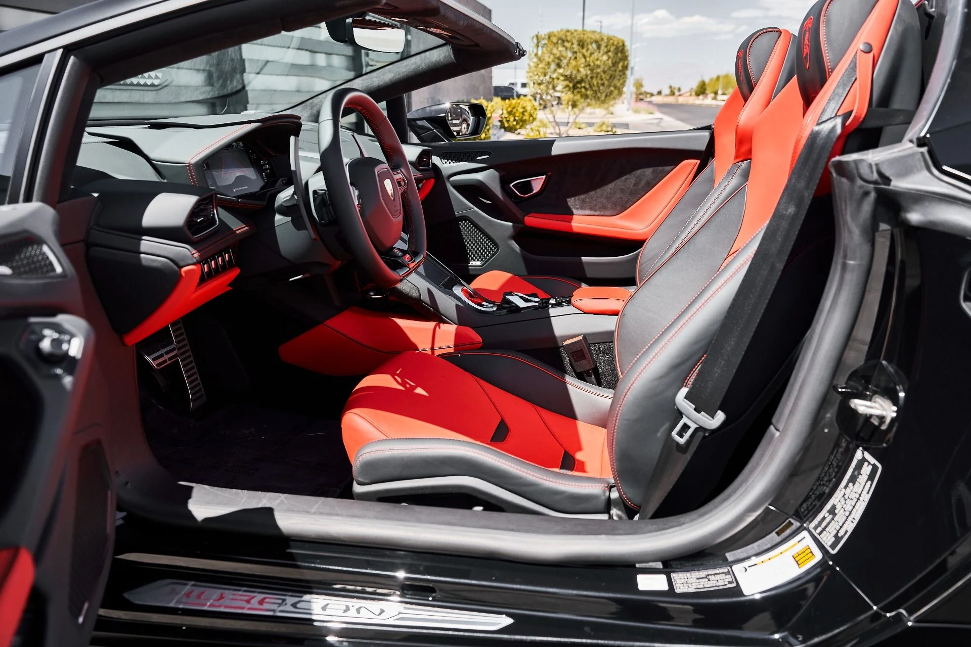 mph028_283684716_Used_2024_Lamborghini_Huracan_EVO_Base_1778372648_5f80d2f804