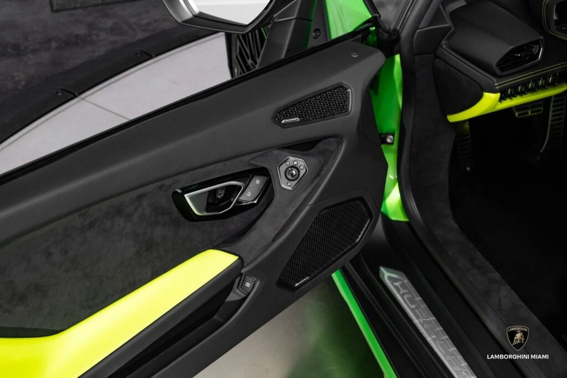 mph028_284036705_c2d286f2c05d21b0800c5c4f383a05ef_d6db436095