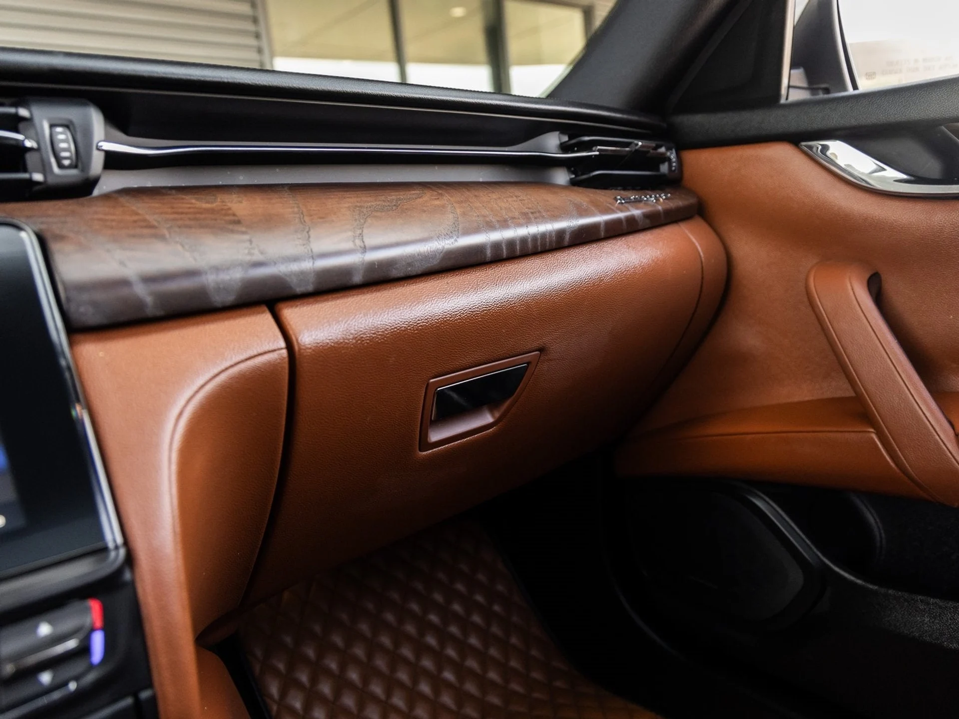 mph028_2840682758_29_0812efb7e2