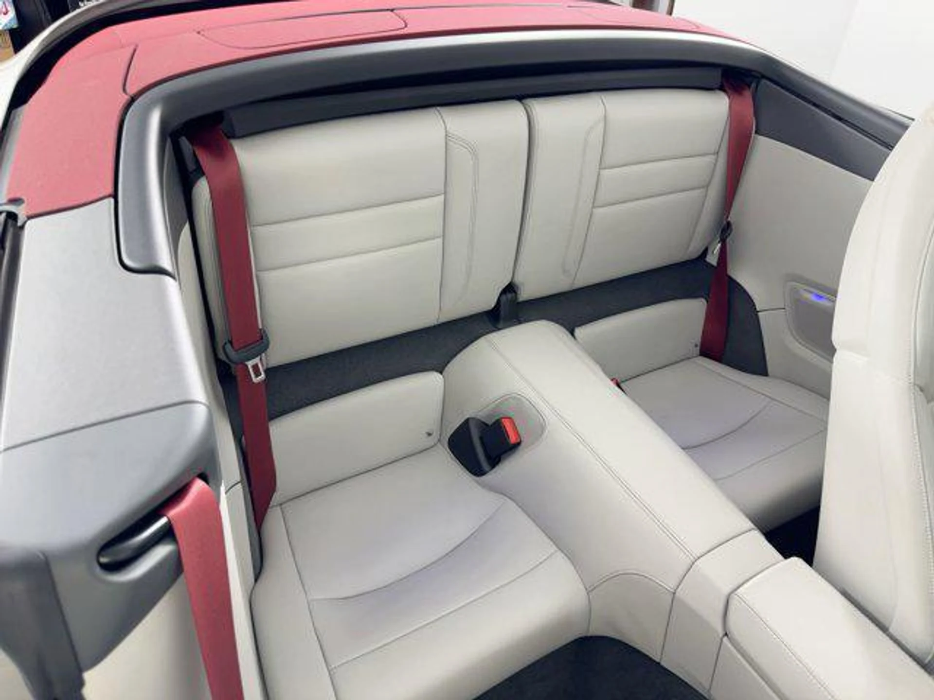 mph028_2841109939_x_K_Xic_E44_Xupetyos9t_Akb_Oj_Oaw_I_65c7ceda04