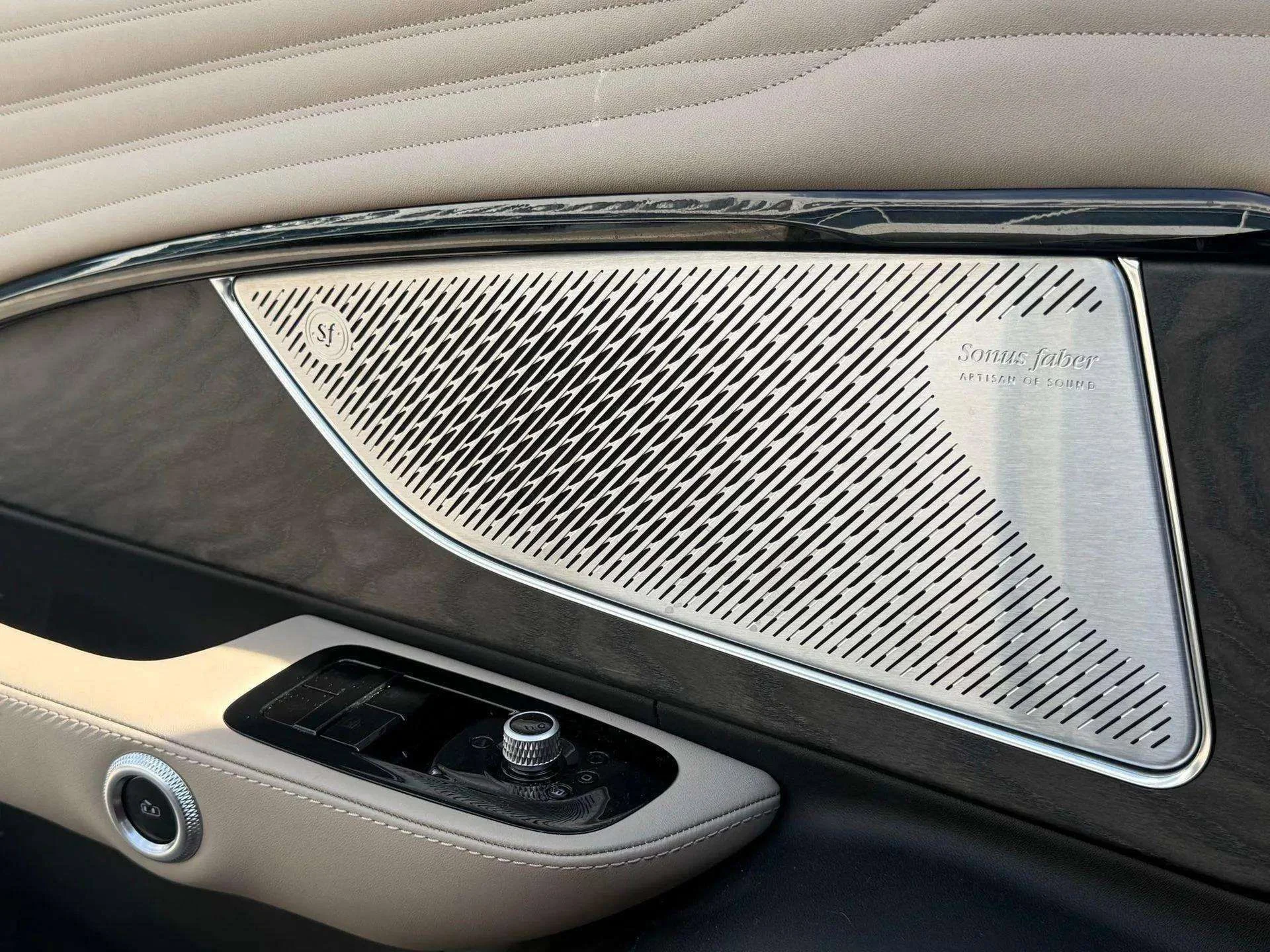 mph028_2841265274_eb8c0daba90d475299eaf8d1aea424b2_f511b3953d