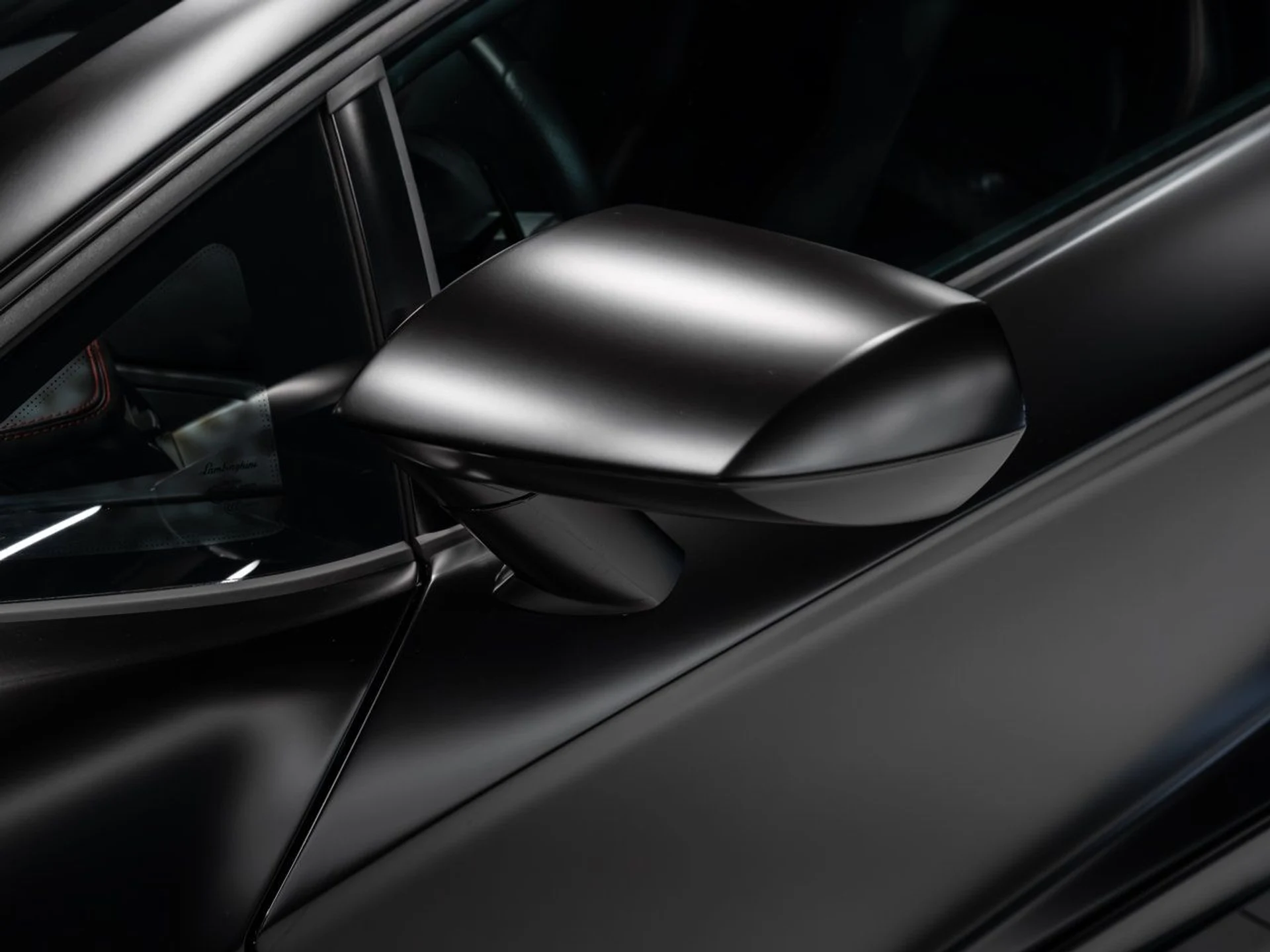 mph028_28460343_lamborghini_aventador_2017_f950e0162c