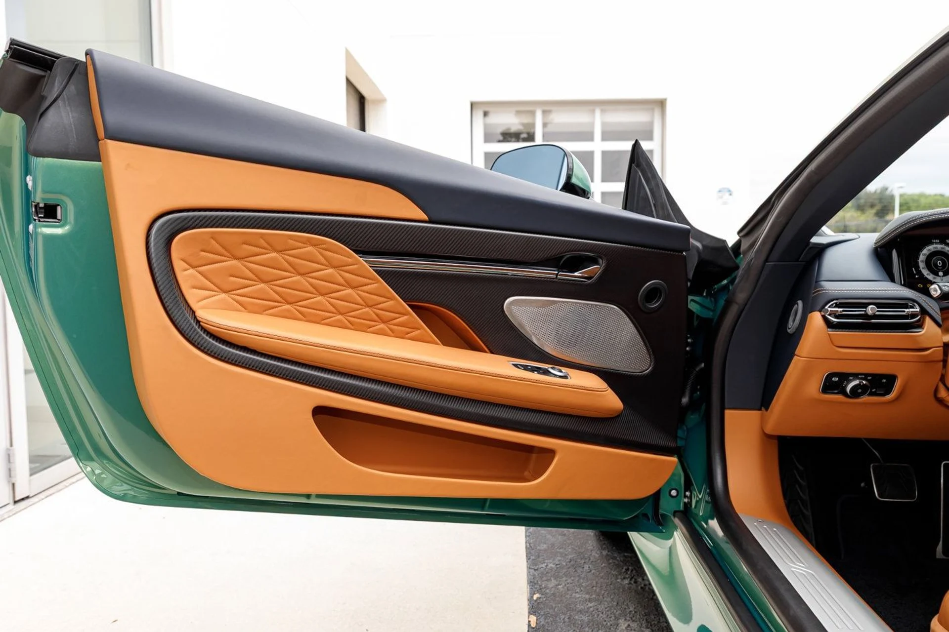 mph028_2847496424_0dafd6b0966819ac666ae9cc53923a59x_3d35d95d3c