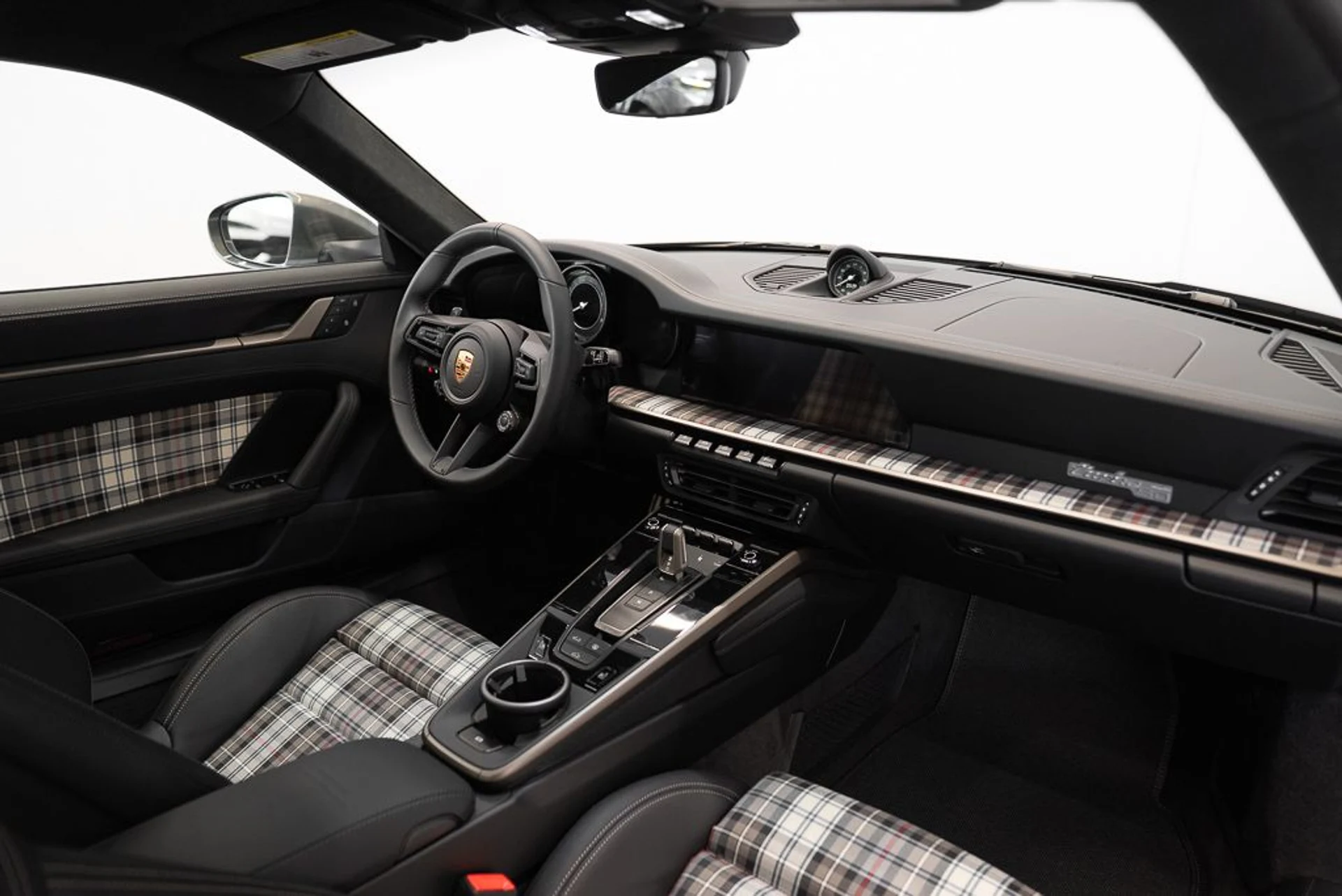 mph028_2848958163_porsche_911_2025_jpg_v_1774622497_f155de7086