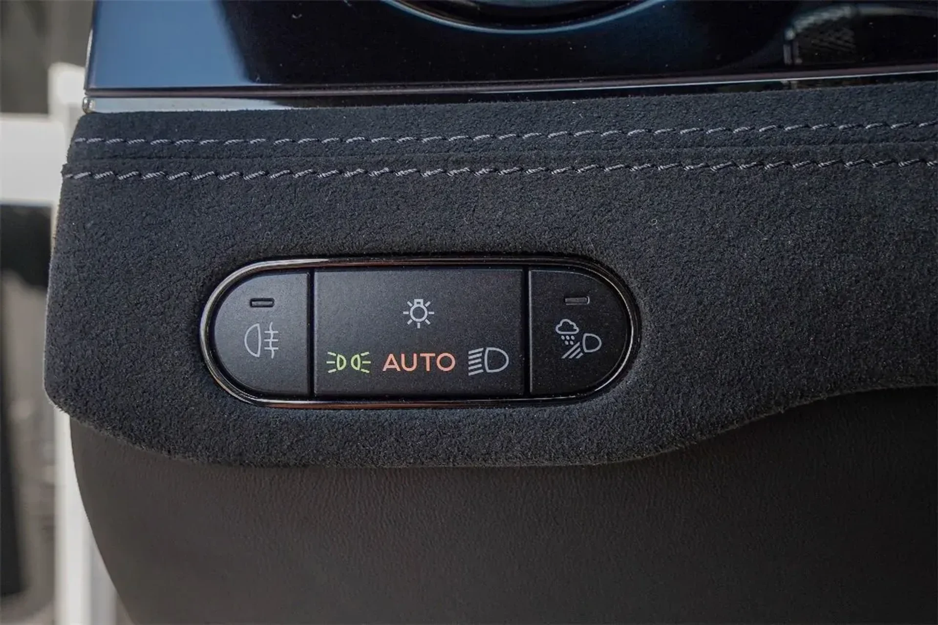 mph028_2852124204_042d09159b7a4a3a926832f6f0bf0082_9d4413db1b