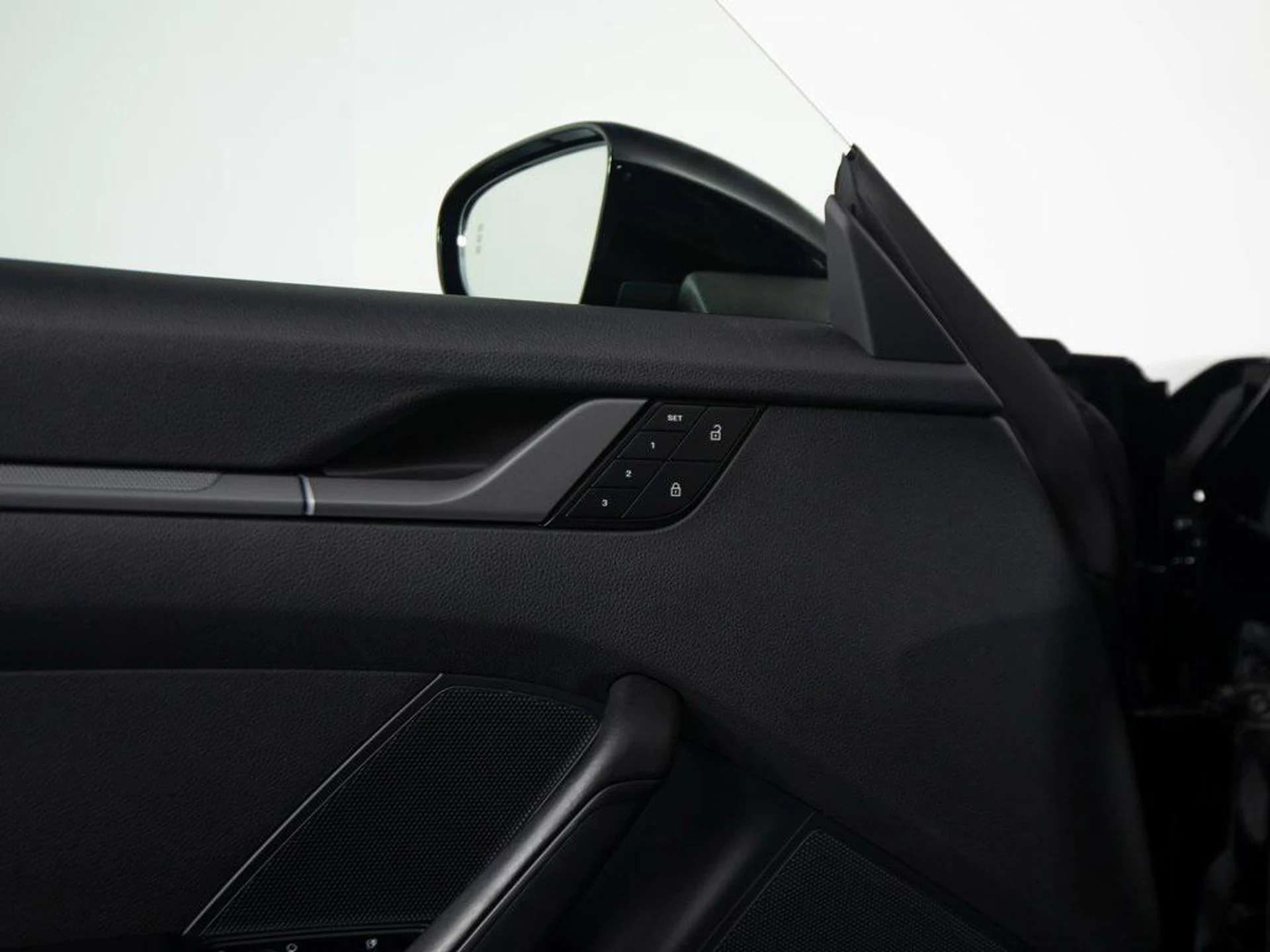 mph028_2855107019_A_Ljnz_O17_Fgv_DH_2_Gg7cc02_Gq_W_Qo_42b4fe0d7a