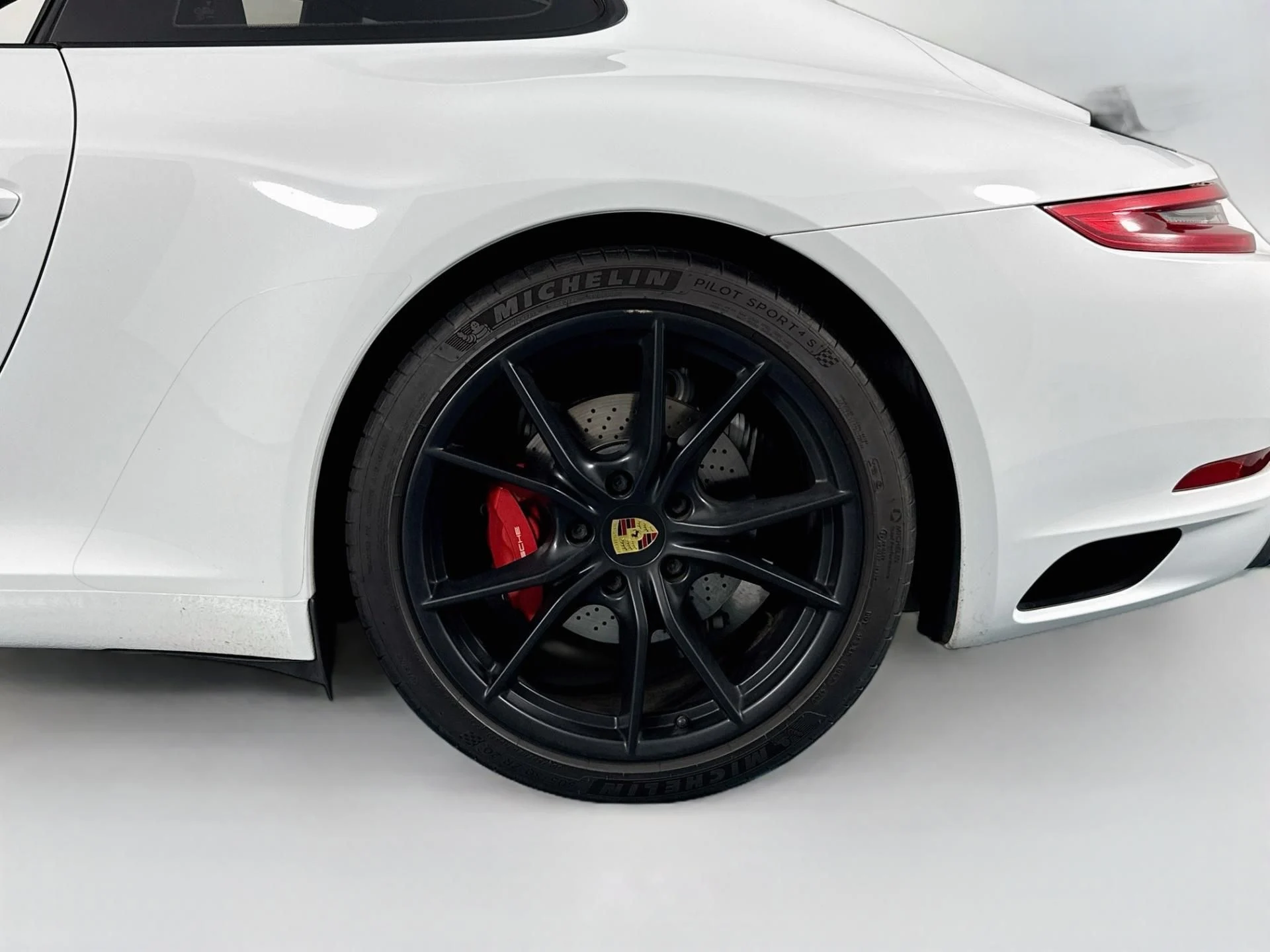 mph028_285725903_Used_2018_Porsche_911_Carrera_S_1791577849_f24470751b