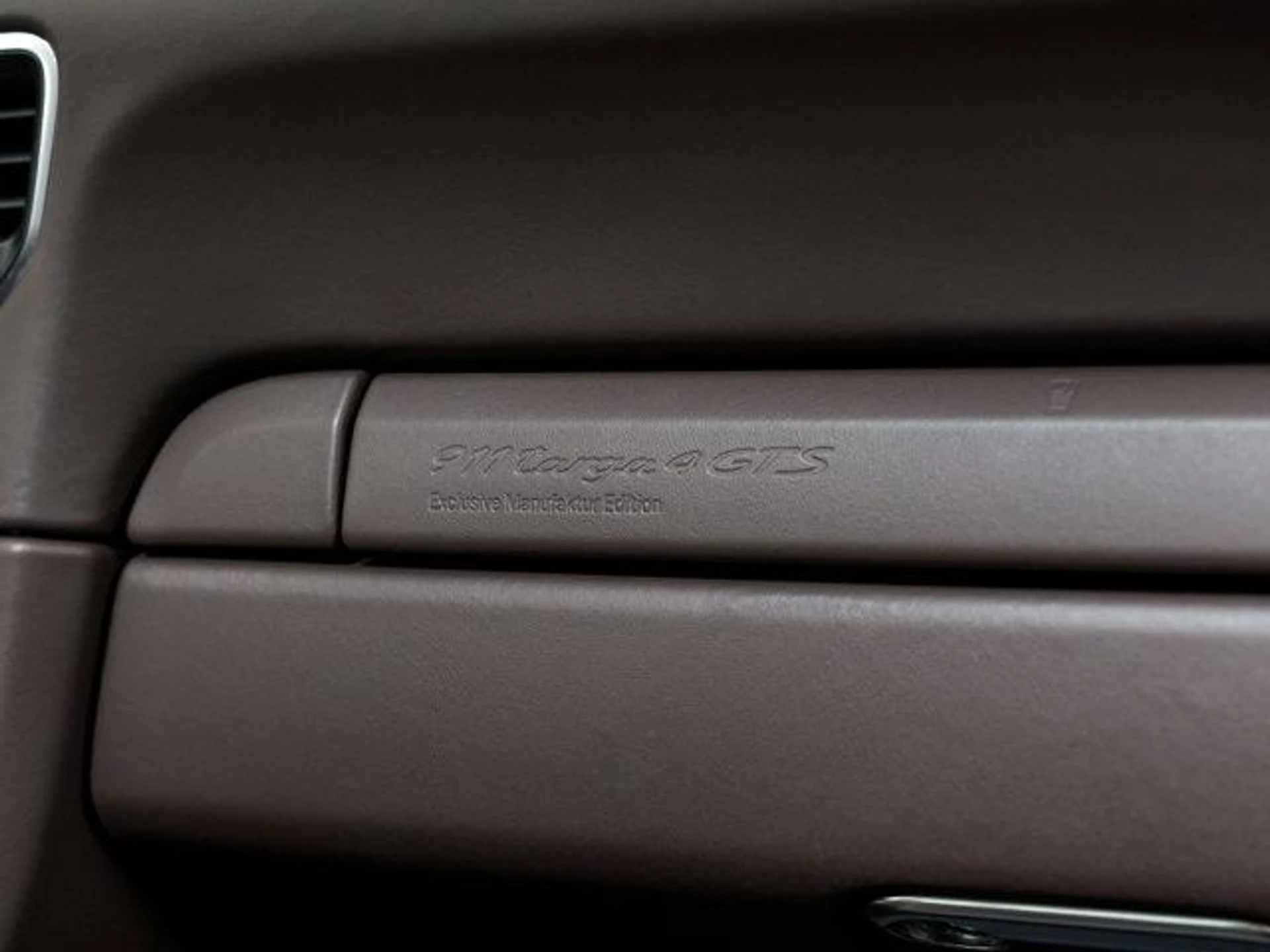 mph028_2863544608_og_F_Hl_YGN_5rf_Db6_FZ_1qv9_Elah_Vo_1bb6f87ba0