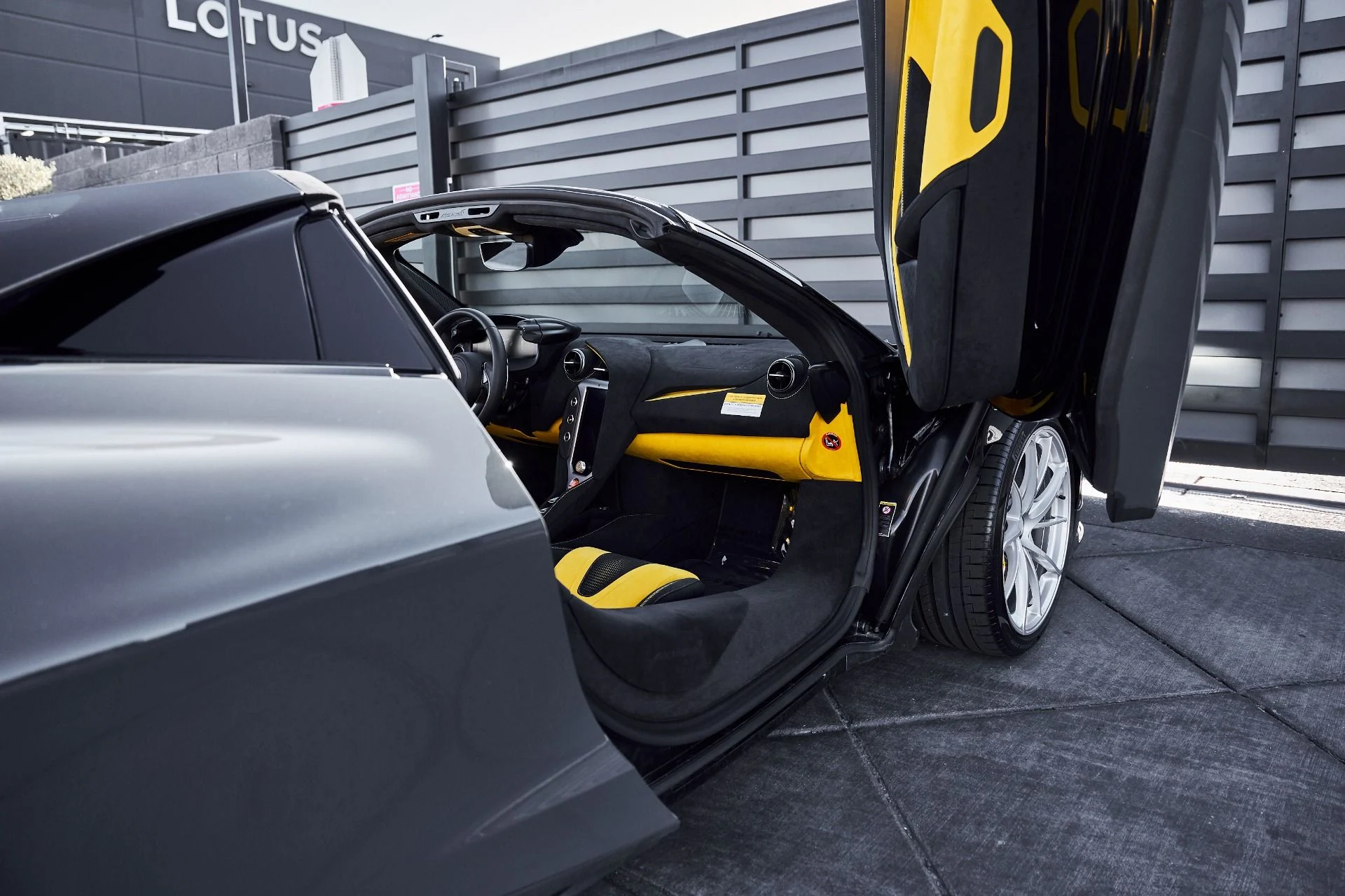 mph028_2863855640_Used_2026_Mc_Laren_750_S_1775868057_df8dfe7c3f