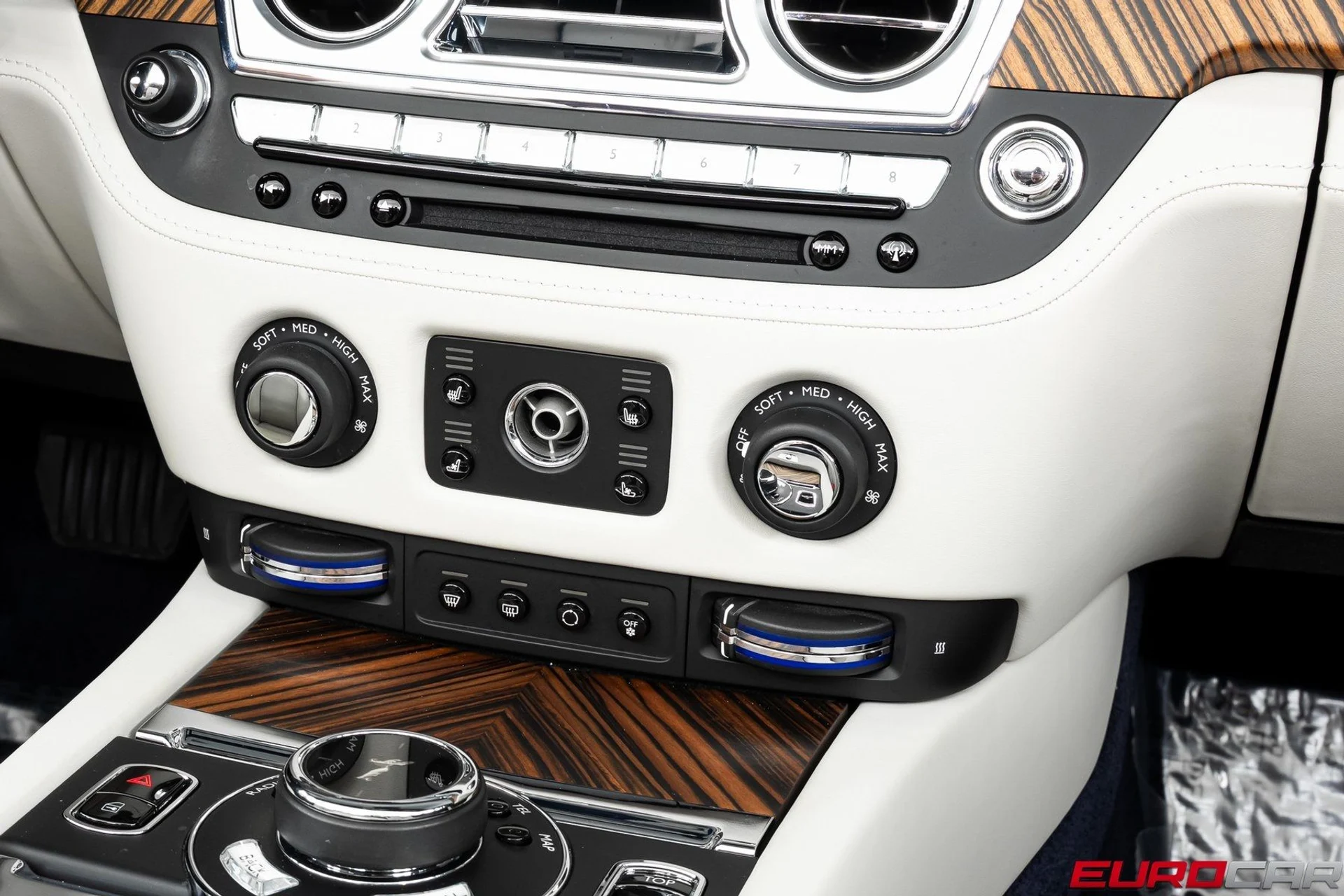 mph028_2881373415_image_29_3d03dae415