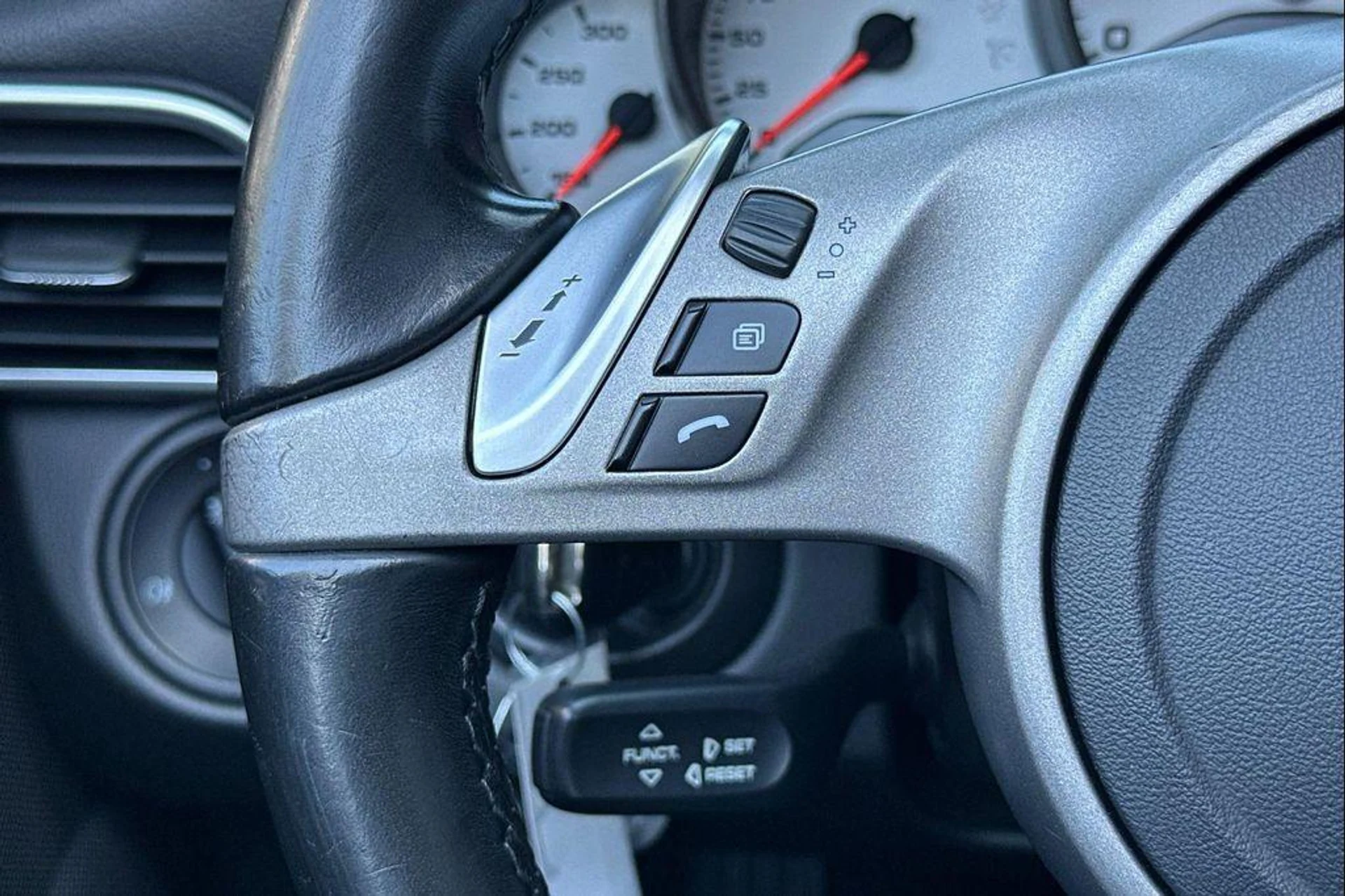 mph028_2884298573_7_RYIP_Yo7ls_I0kx_DO_1t_ESR_Of_A_Mk_27417759e6