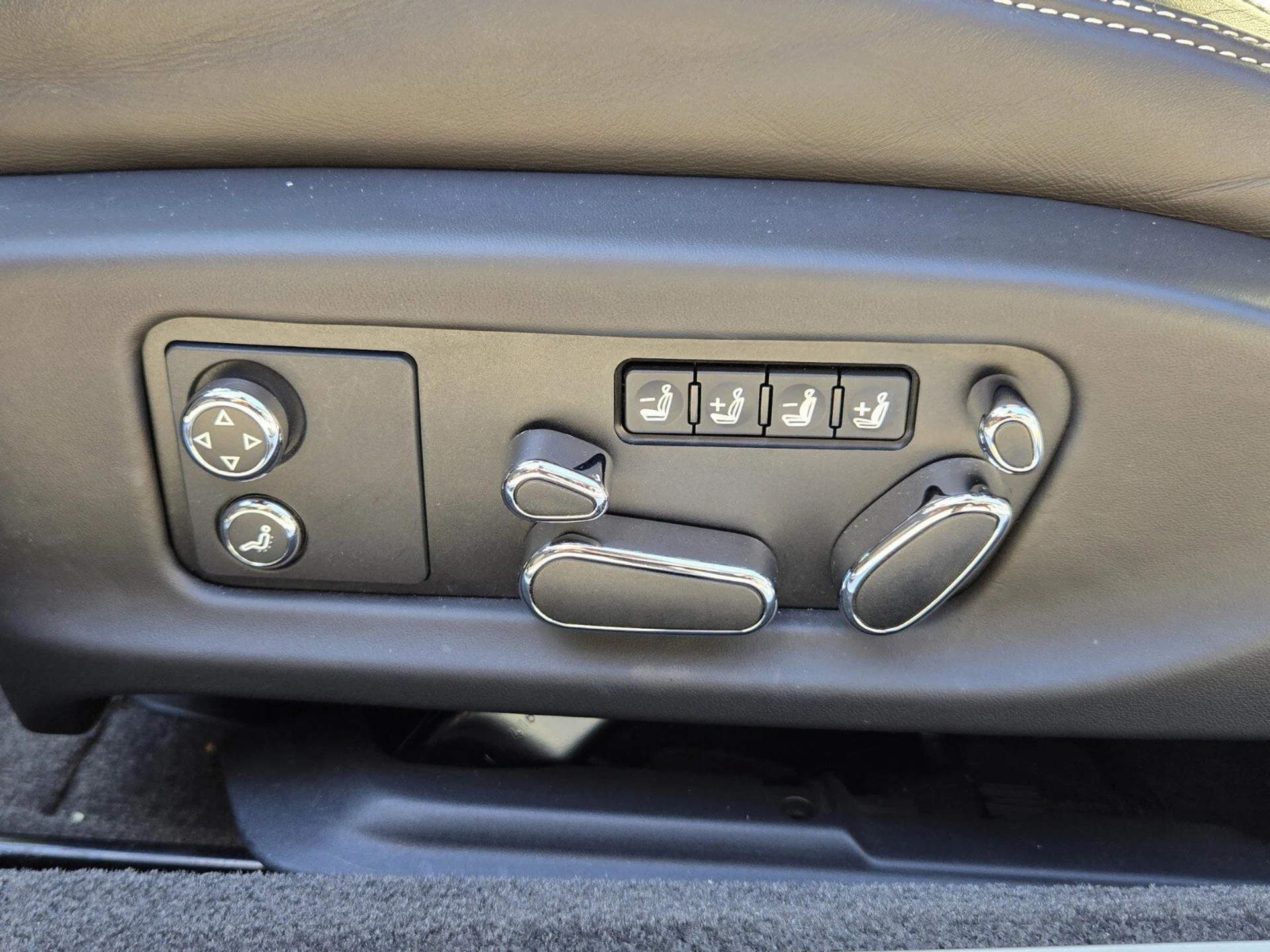 mph028_2896056407_2f7dd00eb022f670c6afe50822e1fad9x_afcf93e8a5