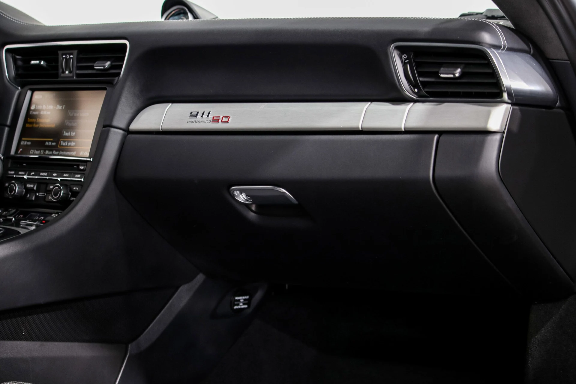 mph028_2898873081_e5fa114eb66978fa73429f3c9f0fa620x_1e204150fa