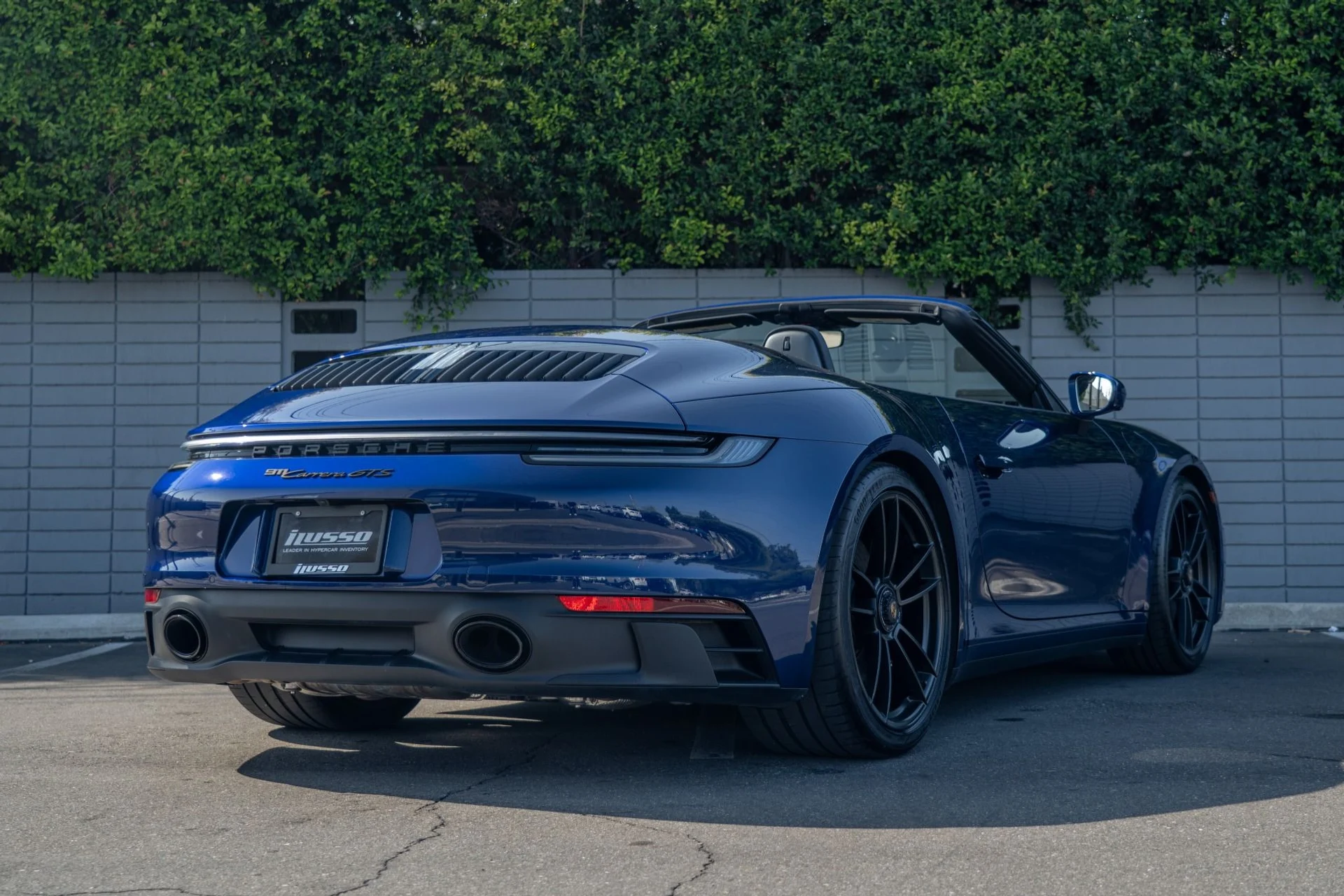 mph028_2901932110_Used_2024_Porsche_911_Carrera_GTS_1761603170_18953fd86e