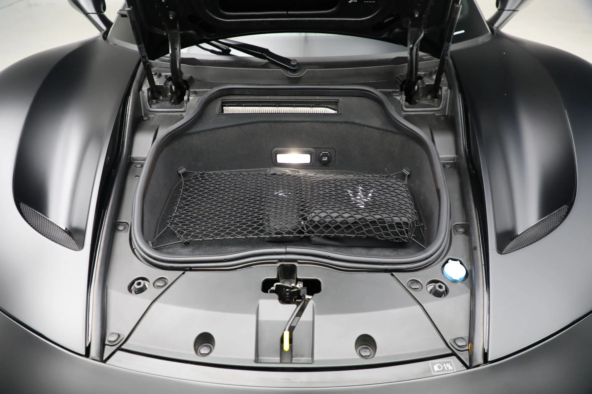 mph028_2903701988_Used_2022_Maserati_MC_20_696409e4e4