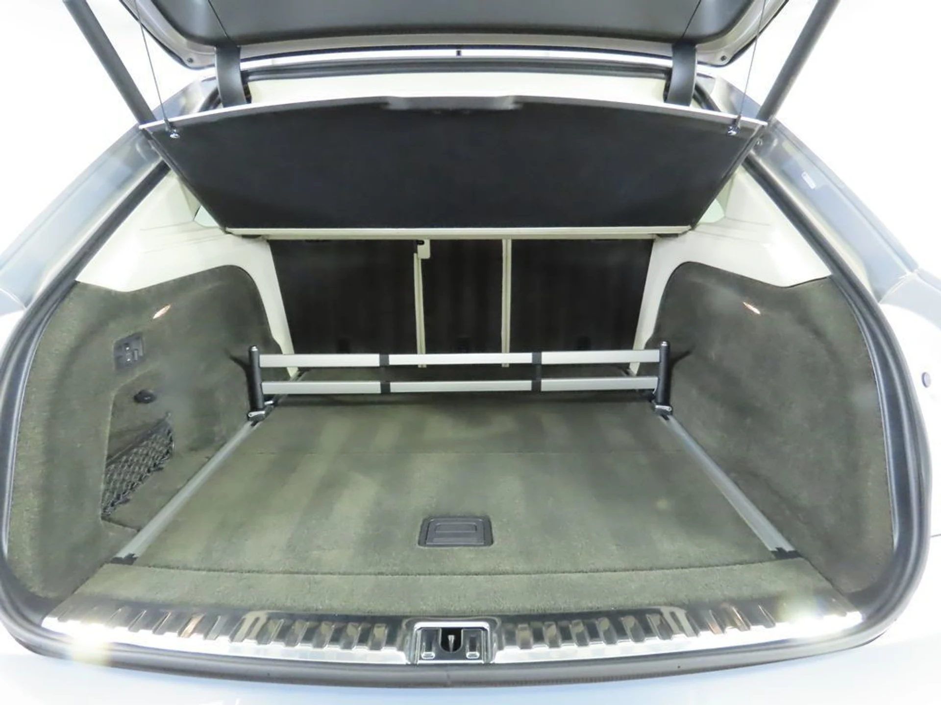 mph028_2906271581_used_2022_bentley_bentayga_v8awd_8119_22936219_29_1024_c38d338216