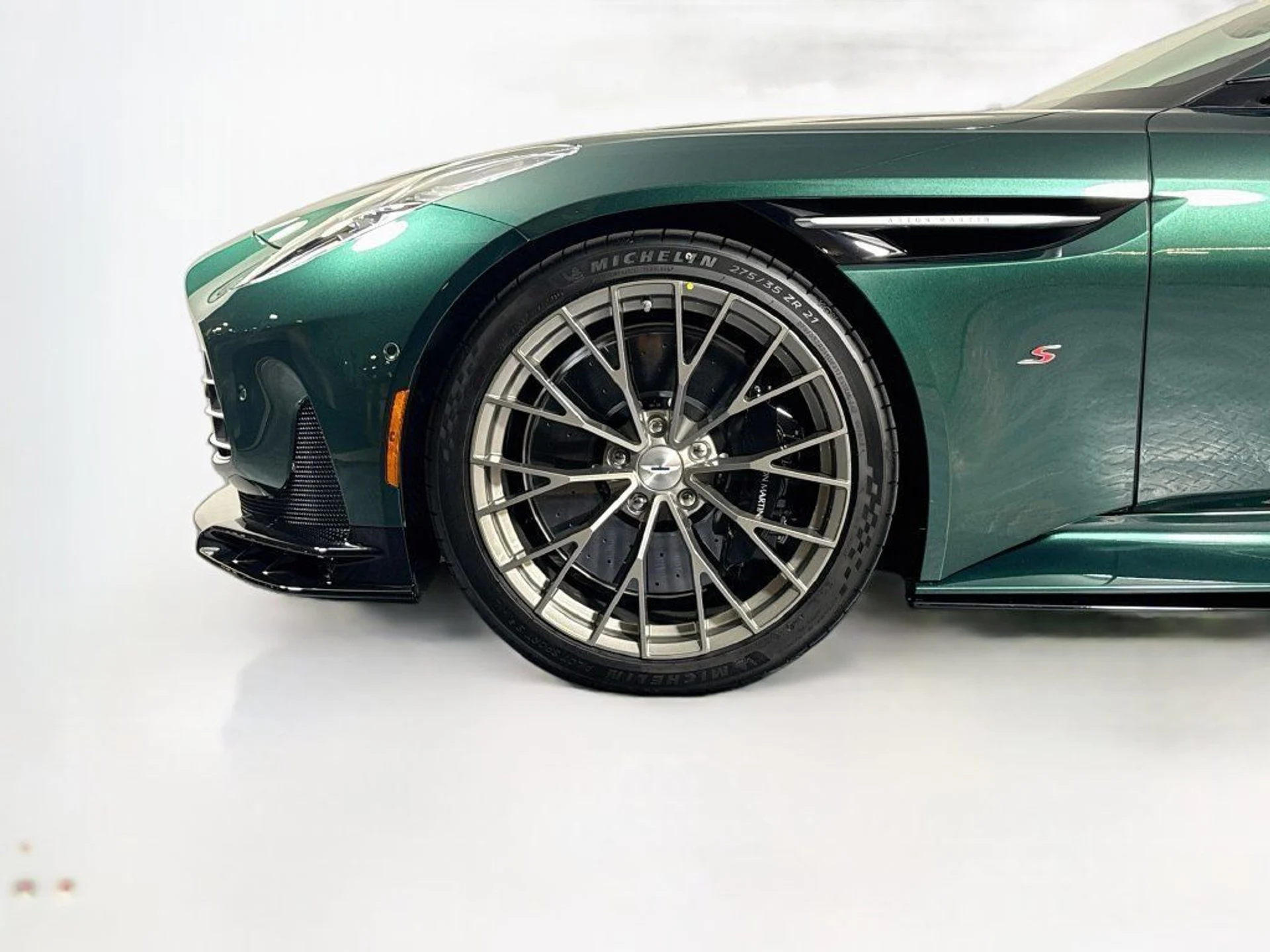 mph028_2909623585_new_2026_aston_martin_db12_scoupe_11350_23086694_30_1024_940afdda20