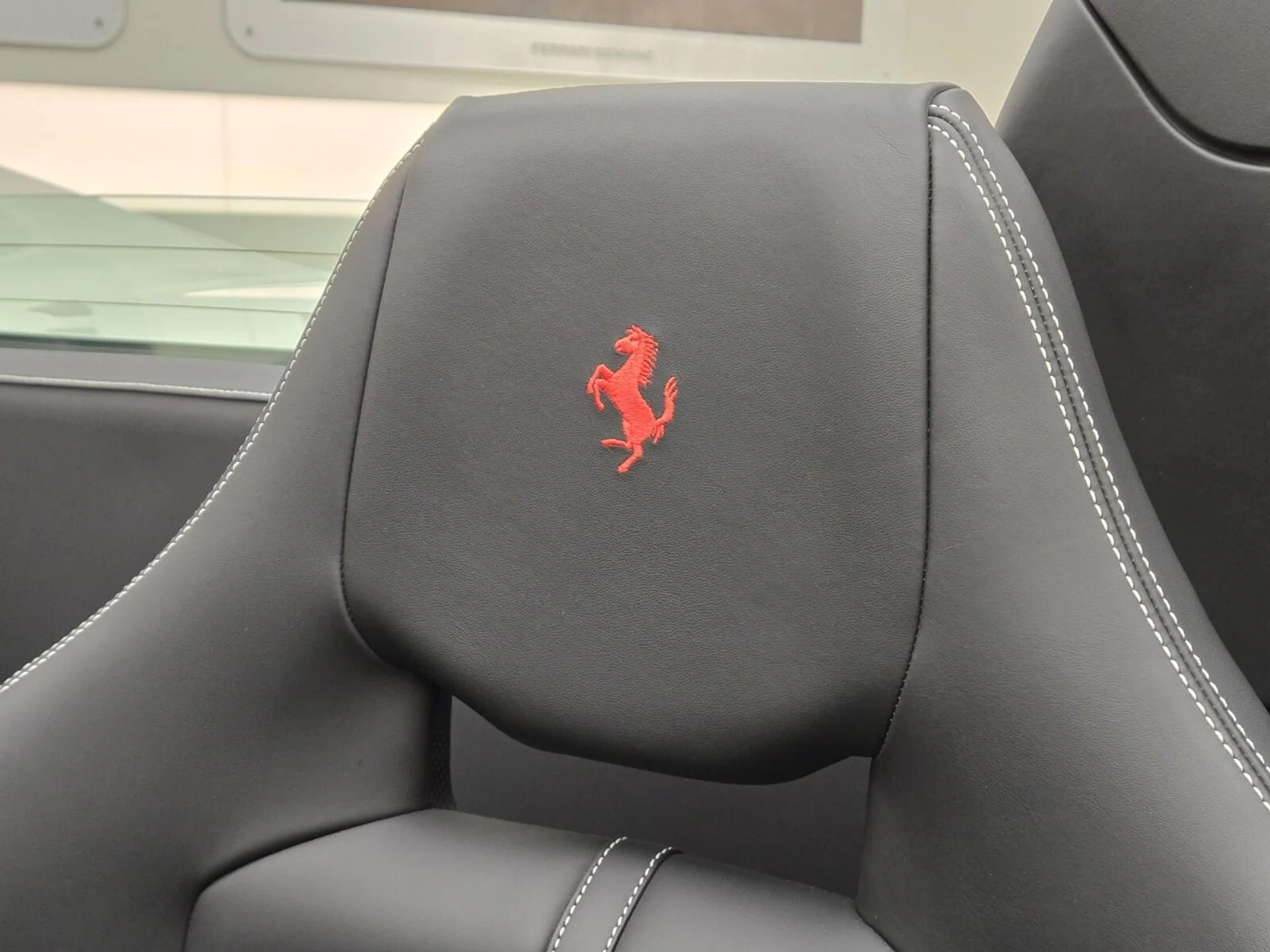 mph028_2935992749_Used_2019_Ferrari_488_Spider_1761634744_1daedbcbdb