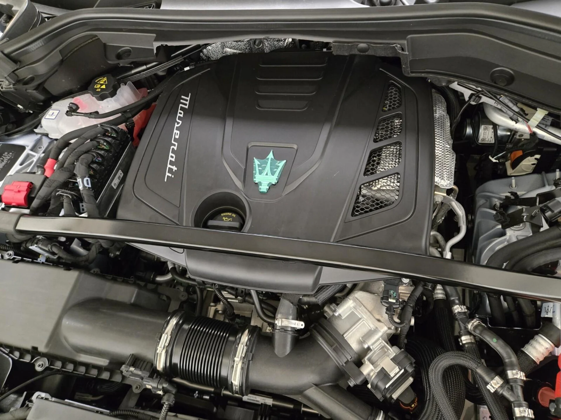 mph028_2937337277_New_2025_Maserati_Grecale_Modena_1777612567_0688a759d1