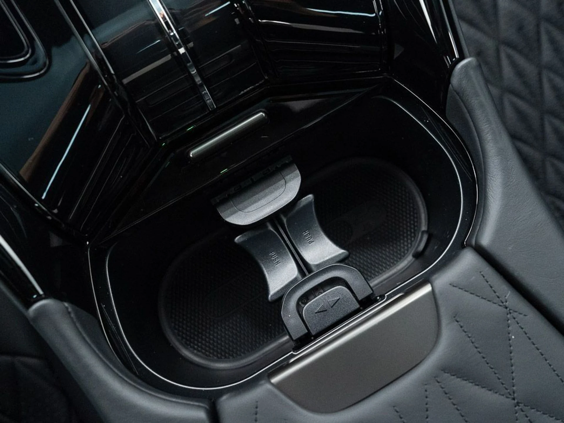 mph028_2938233553_e4a360ccbb7a600014ae54157319469f_e1cb24dd9d