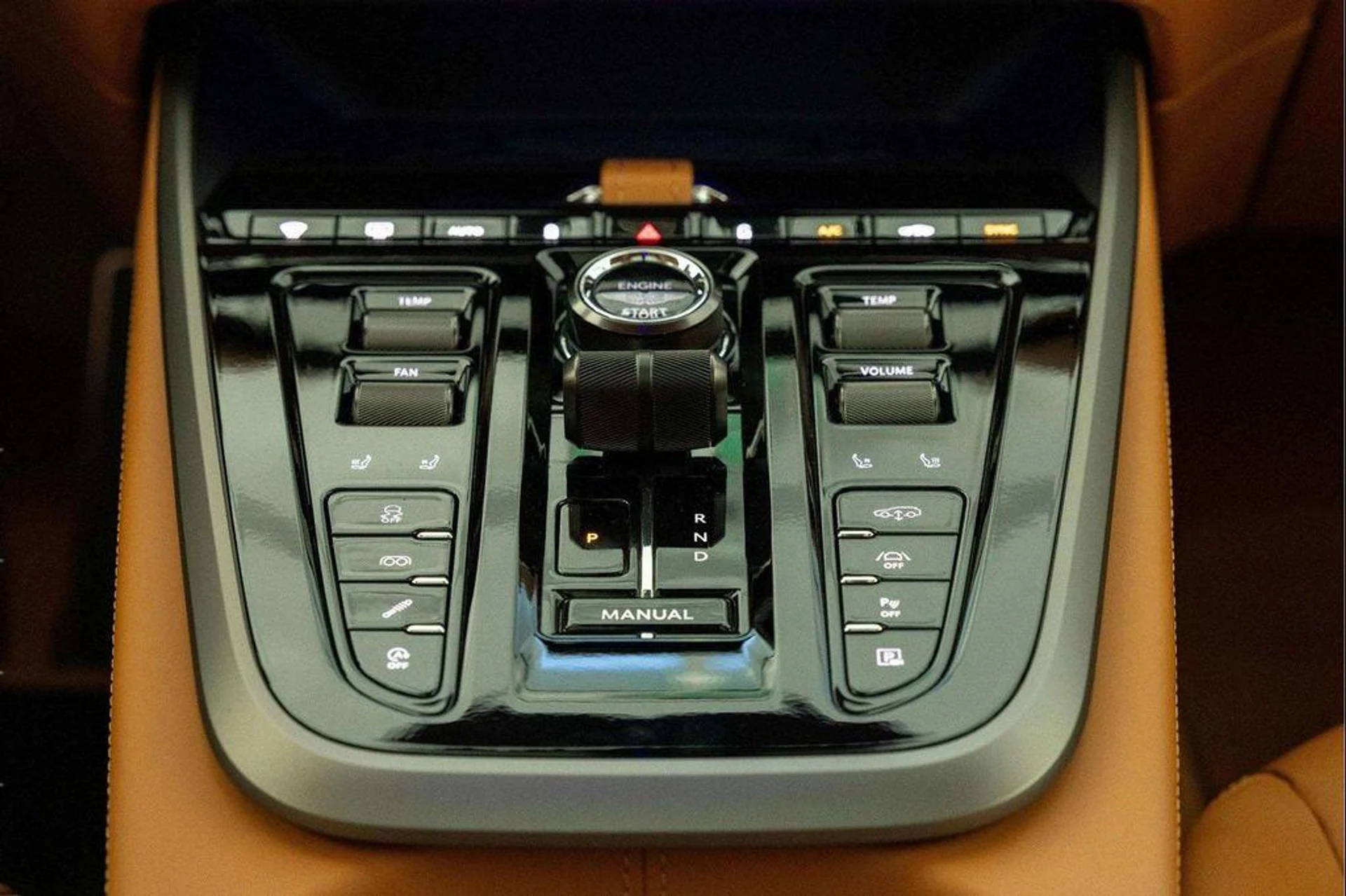 mph028_2938339713_PX_7miwv3_U_Ty_QO_8j_S_rky_Ar_Bl_Rx_Y_0fb7748f4f