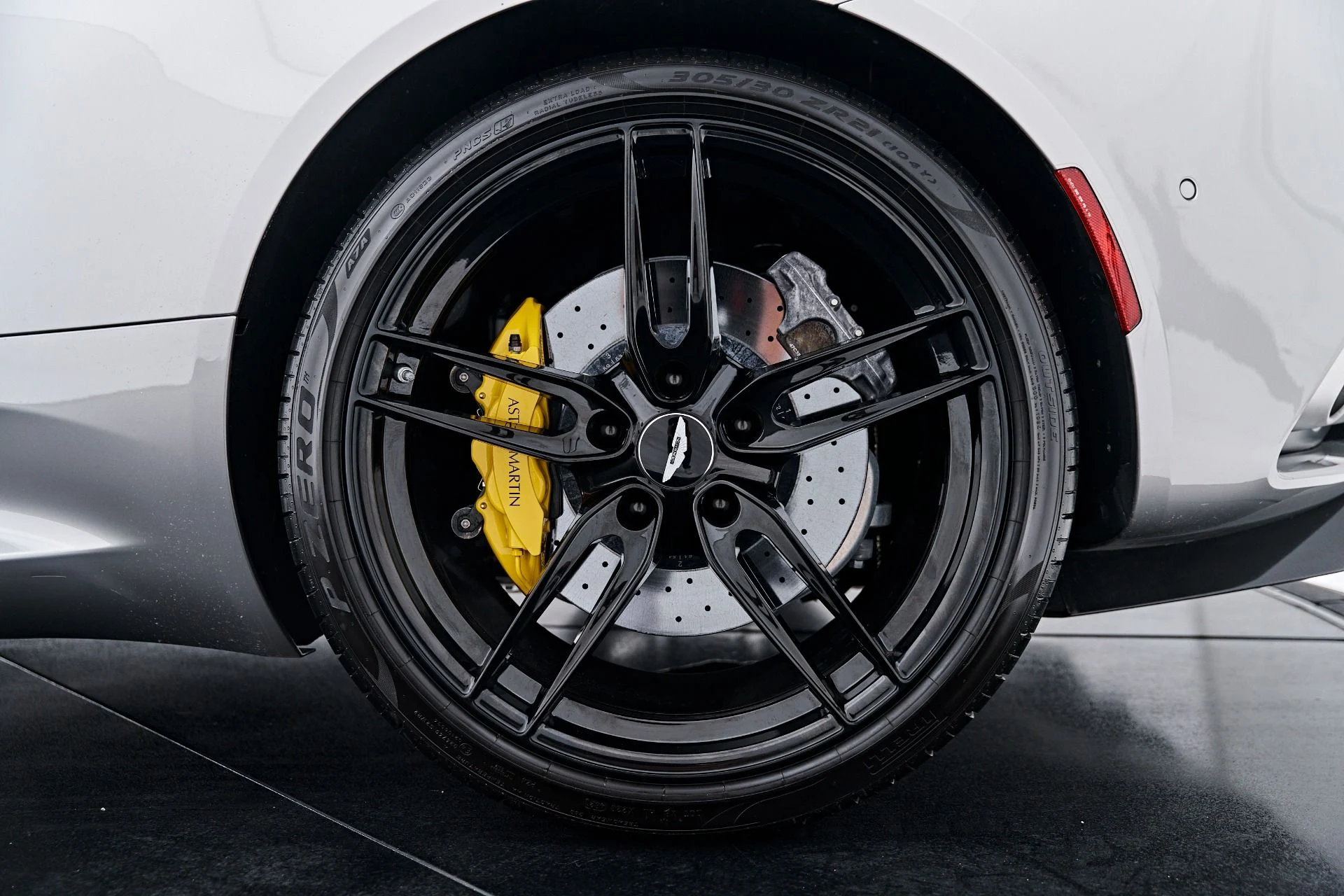 mph028_2939365438_Used_2023_Aston_Martin_DBS_1790369872_4064f6530e