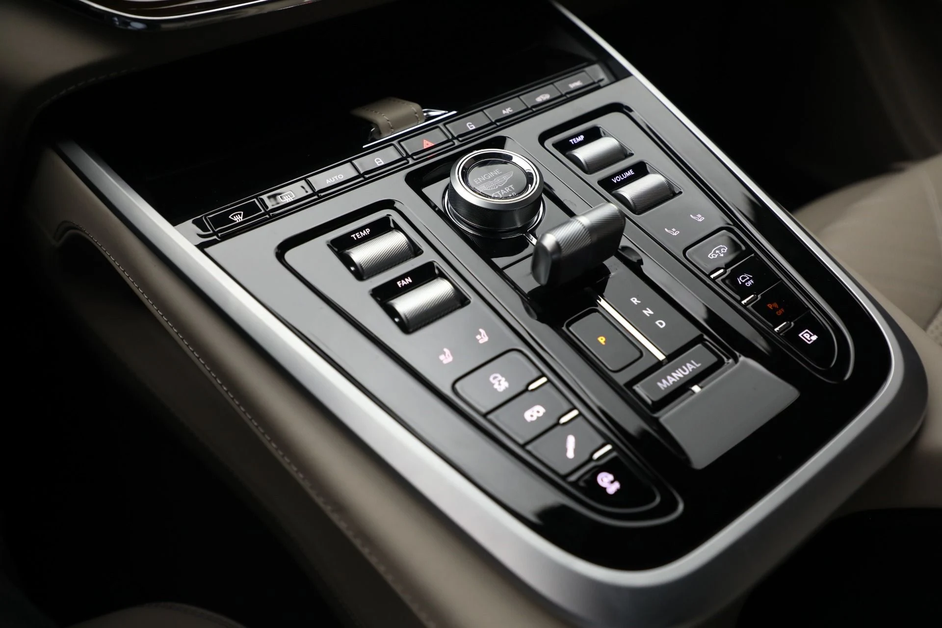 mph028_2939805742_New_2025_Aston_Martin_DBX_707_195eee6a32