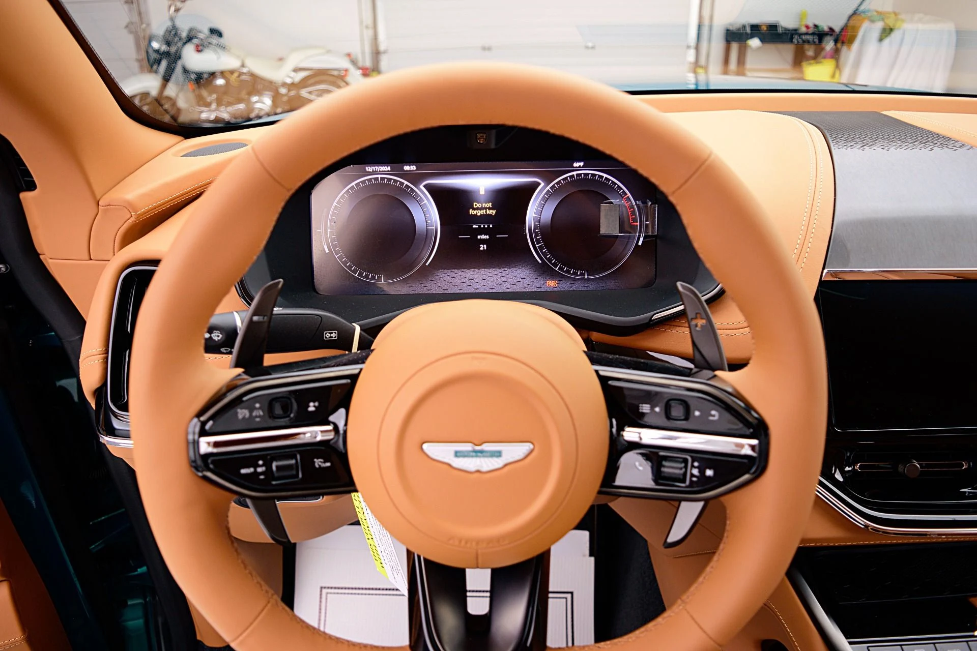 mph028_2943059515_New_2025_Aston_Martin_DBX_707_053e7de6ee