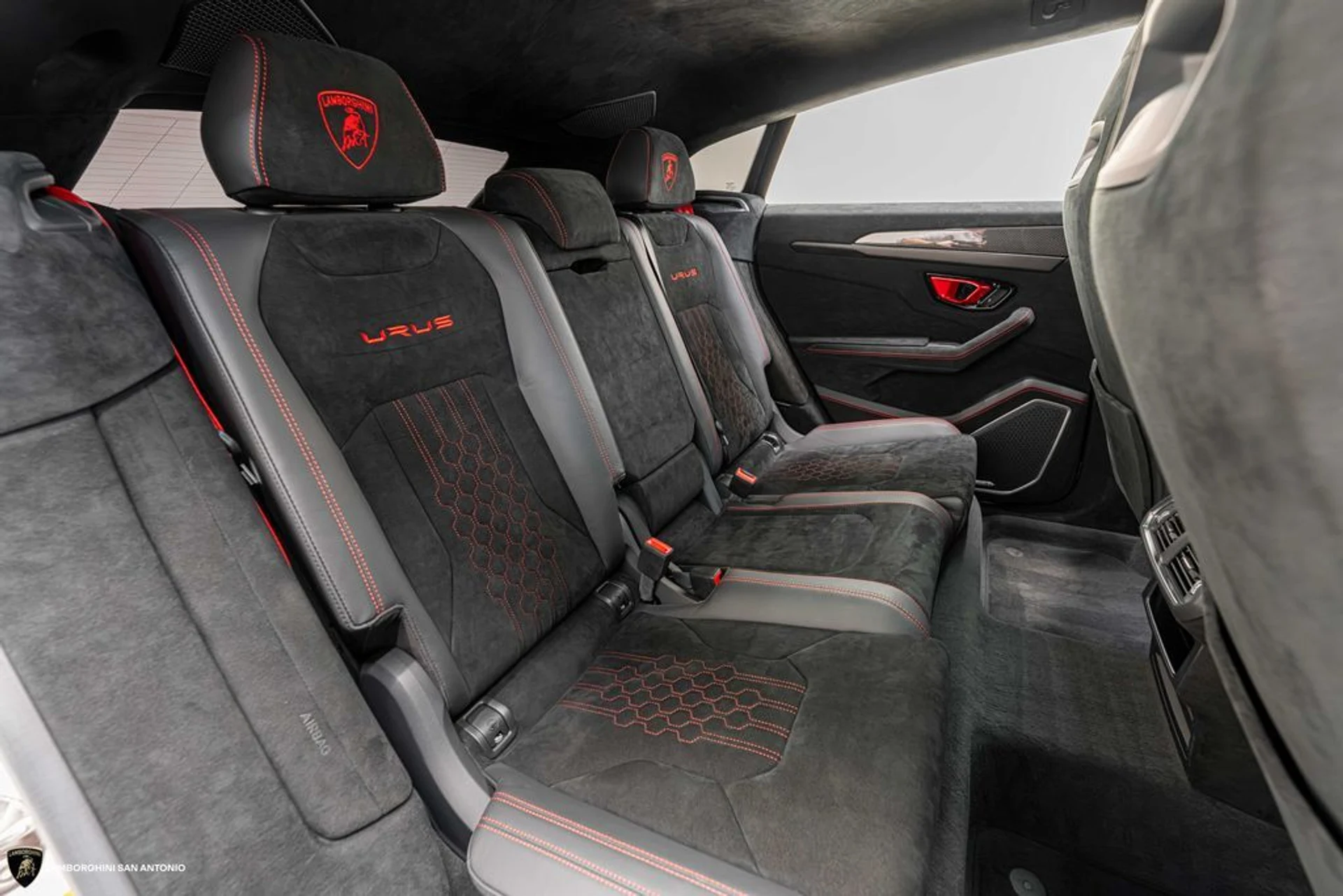 mph028_294352108_a9948387602b27207689736391442326x_8e14905884