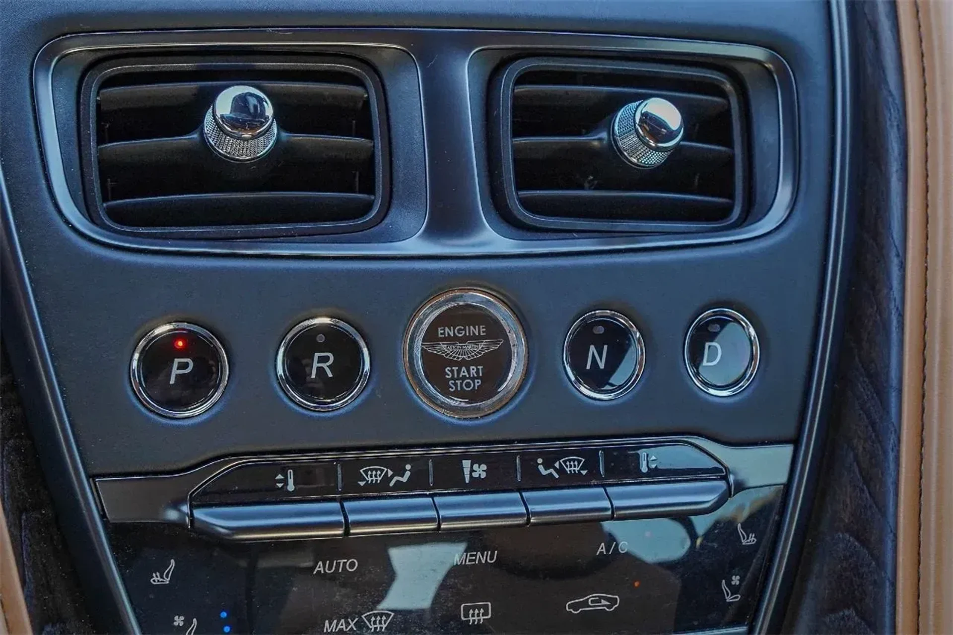 mph028_2947014499_bdacda752f1b410488c3f199349eedae_ae9292f95f