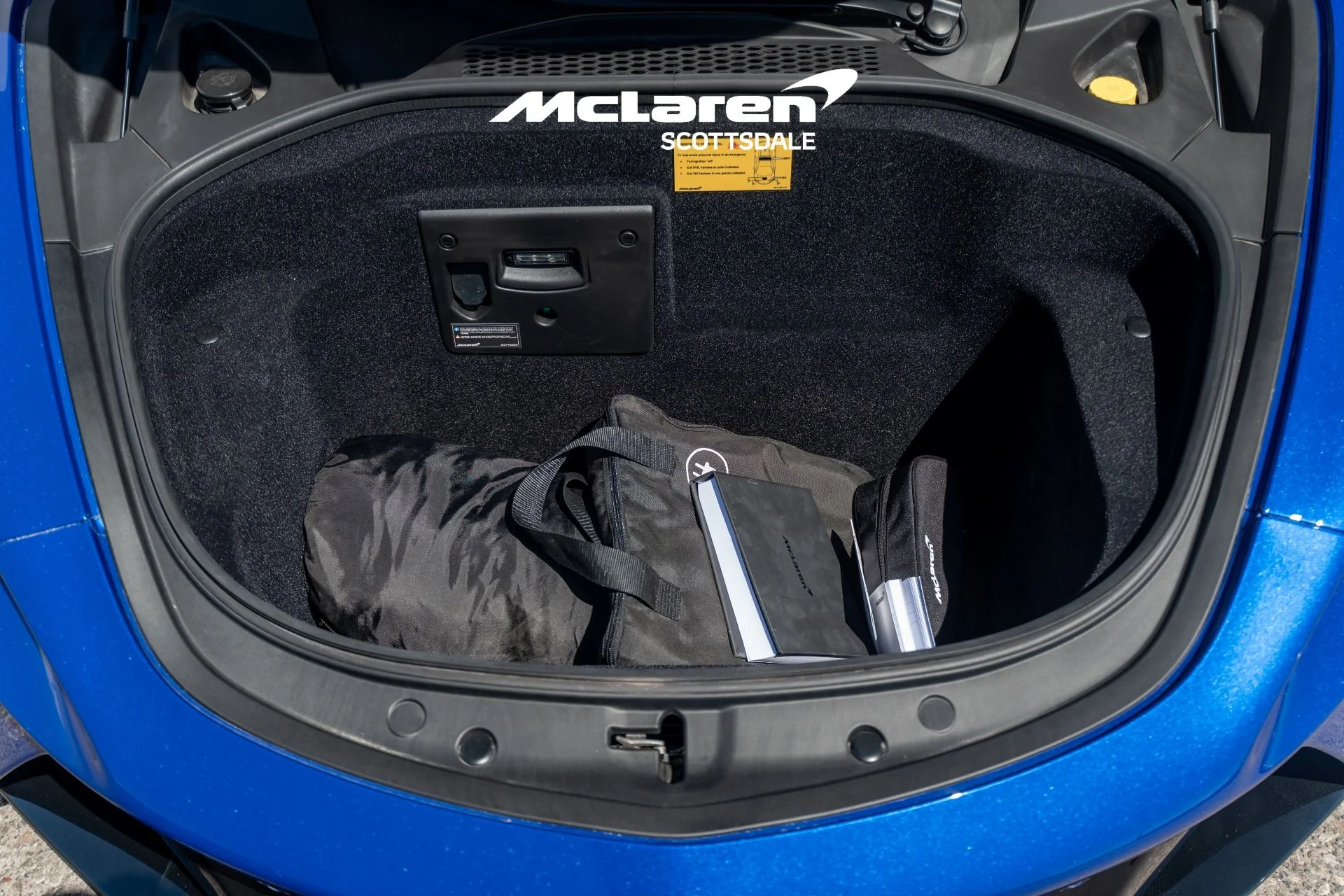 mph028_2949798505_Used_2025_MCLAREN_ARTURA_Performance_1774894895_fcd0ab01d5