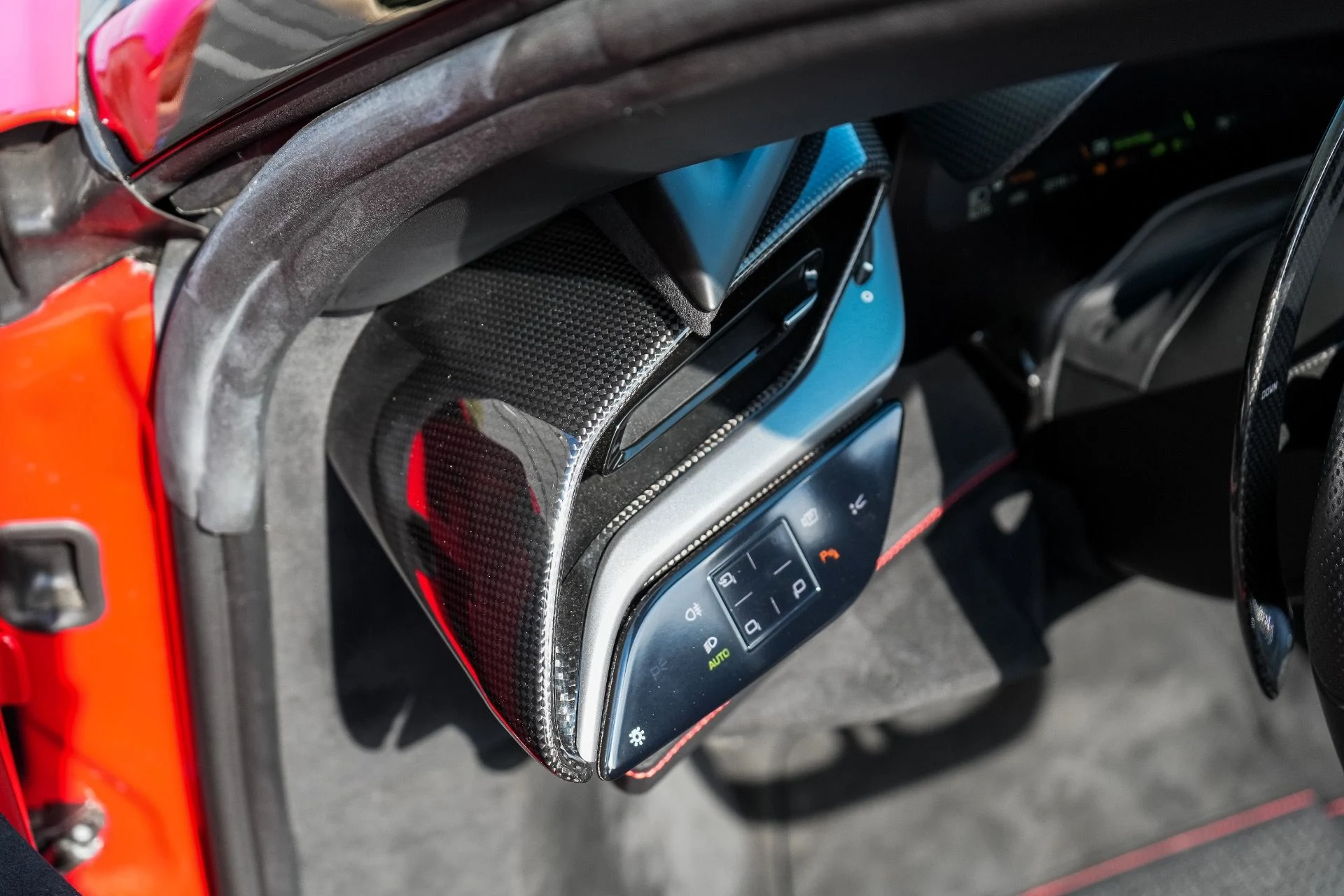 mph028_2951771689_Used_2023_Ferrari_SF_90_Spider_1791928068_19859c8330
