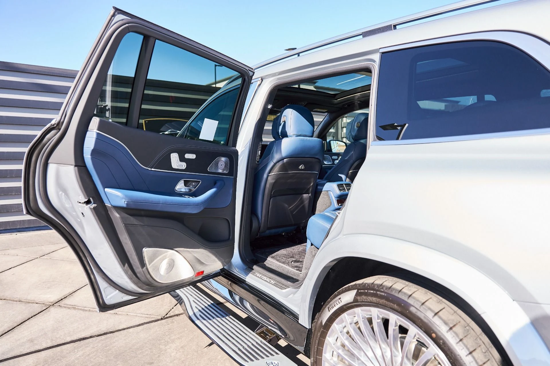 mph028_2954537007_Used_2026_Mercedes_Benz_GLS_Maybach_GLS_600_1770697594_69d5d170ba