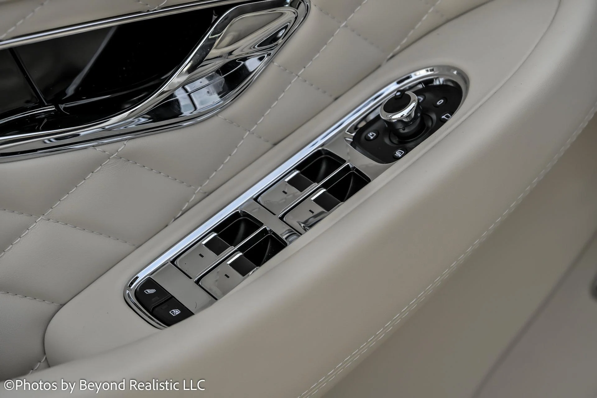 mph028_2959883299_Used_2024_Bentley_Continental_GT_Azure_Convertible_1761810984_b4c0f2887b