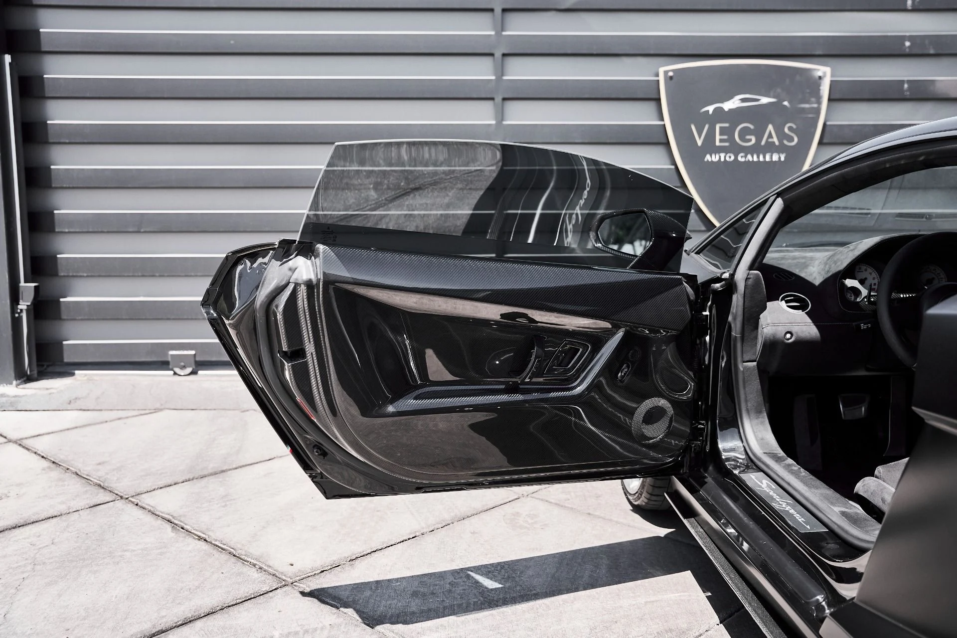 mph028_2962961264_Used_2010_Lamborghini_Gallardo_LP_560_4_1781313865_f34d4a52e2