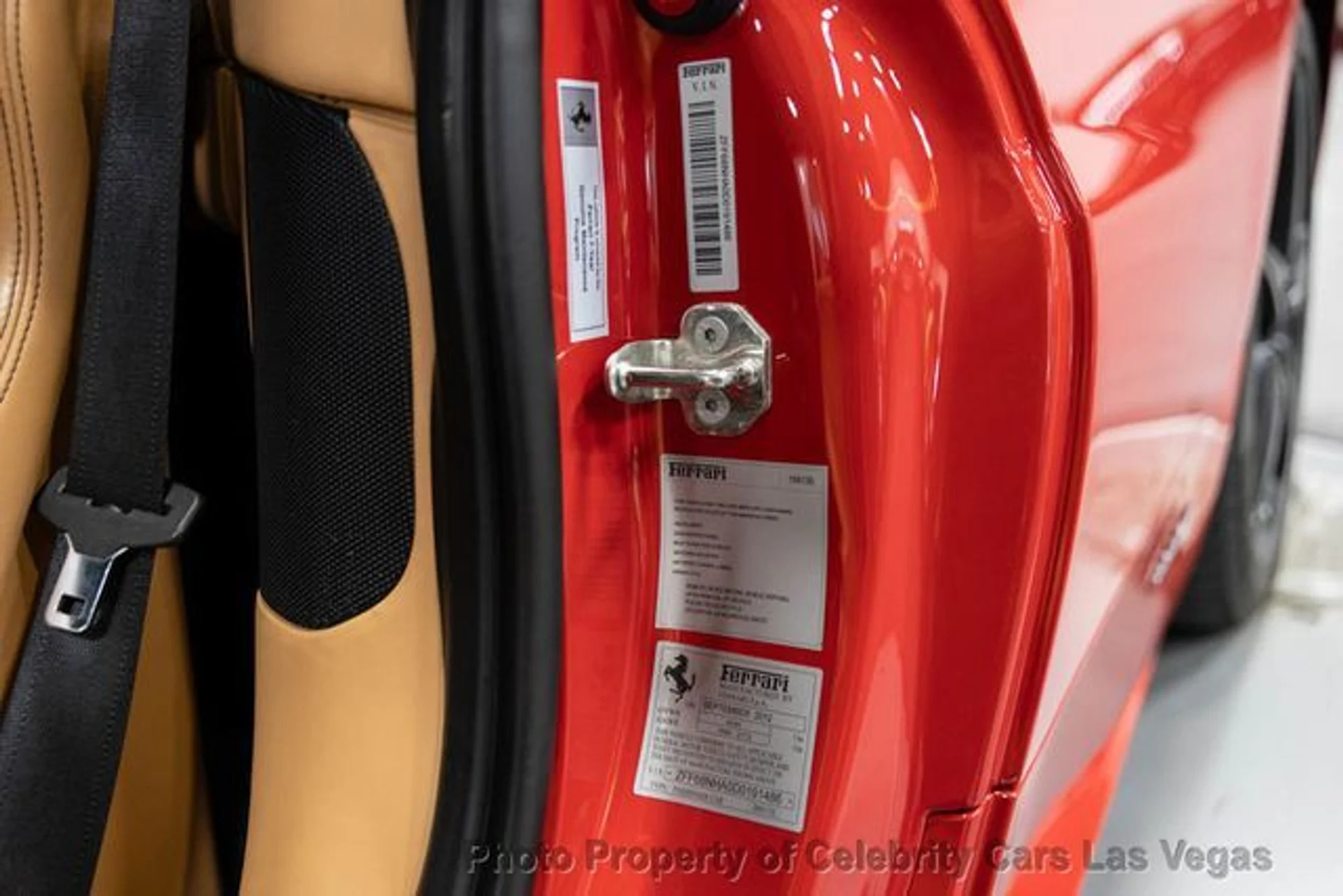 mph028_2964175805_used_2013_ferrari_458_italia_2drconvertible_9707_23037118_33_640_bd269a8538