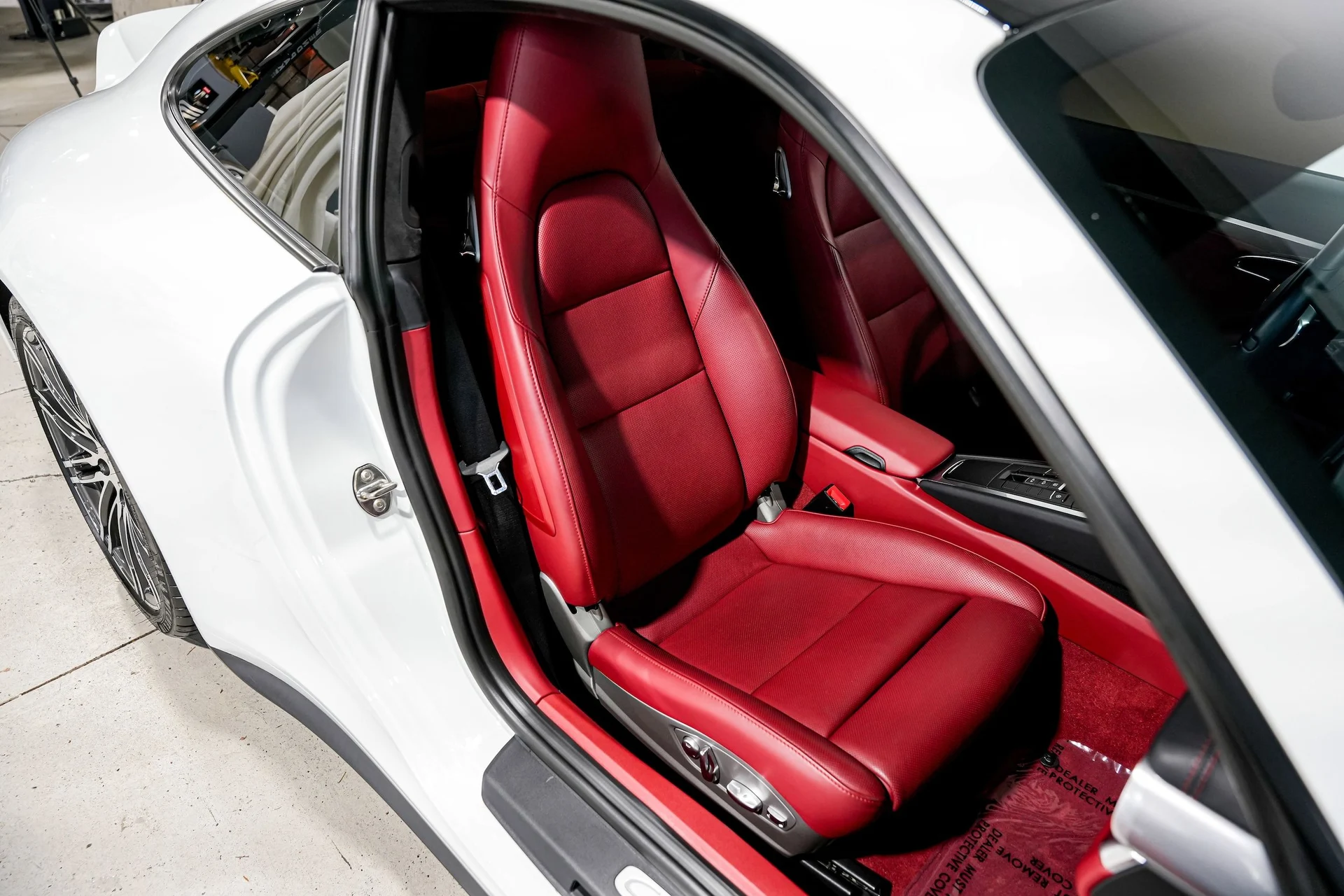 mph028_2976427539_deec9d262a6b5a1453eba9e38aa56795x_136a5afb3b