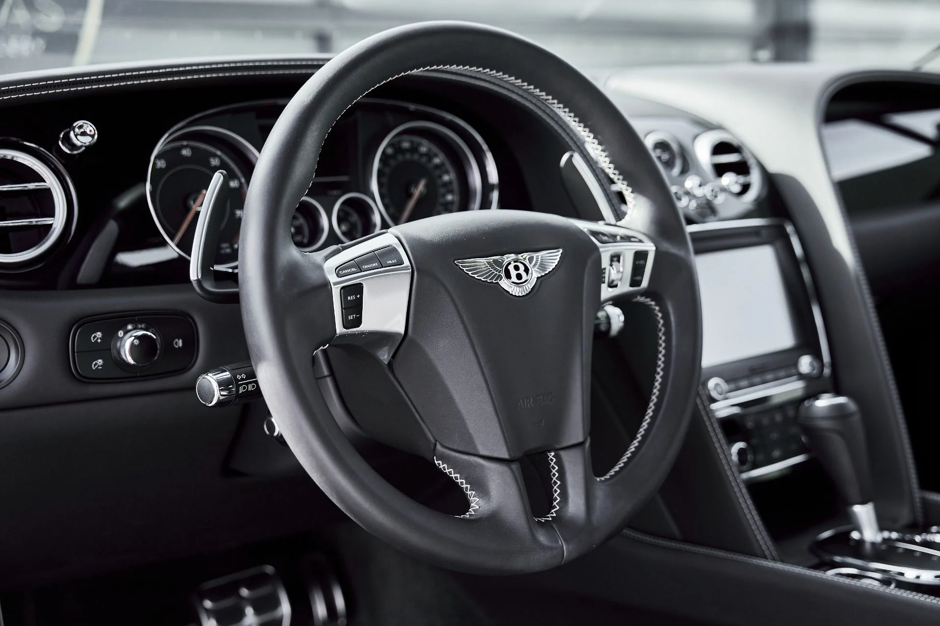 mph028_2977139624_Used_2016_Bentley_Continental_GT_V8_1771989025_7cff3d1689
