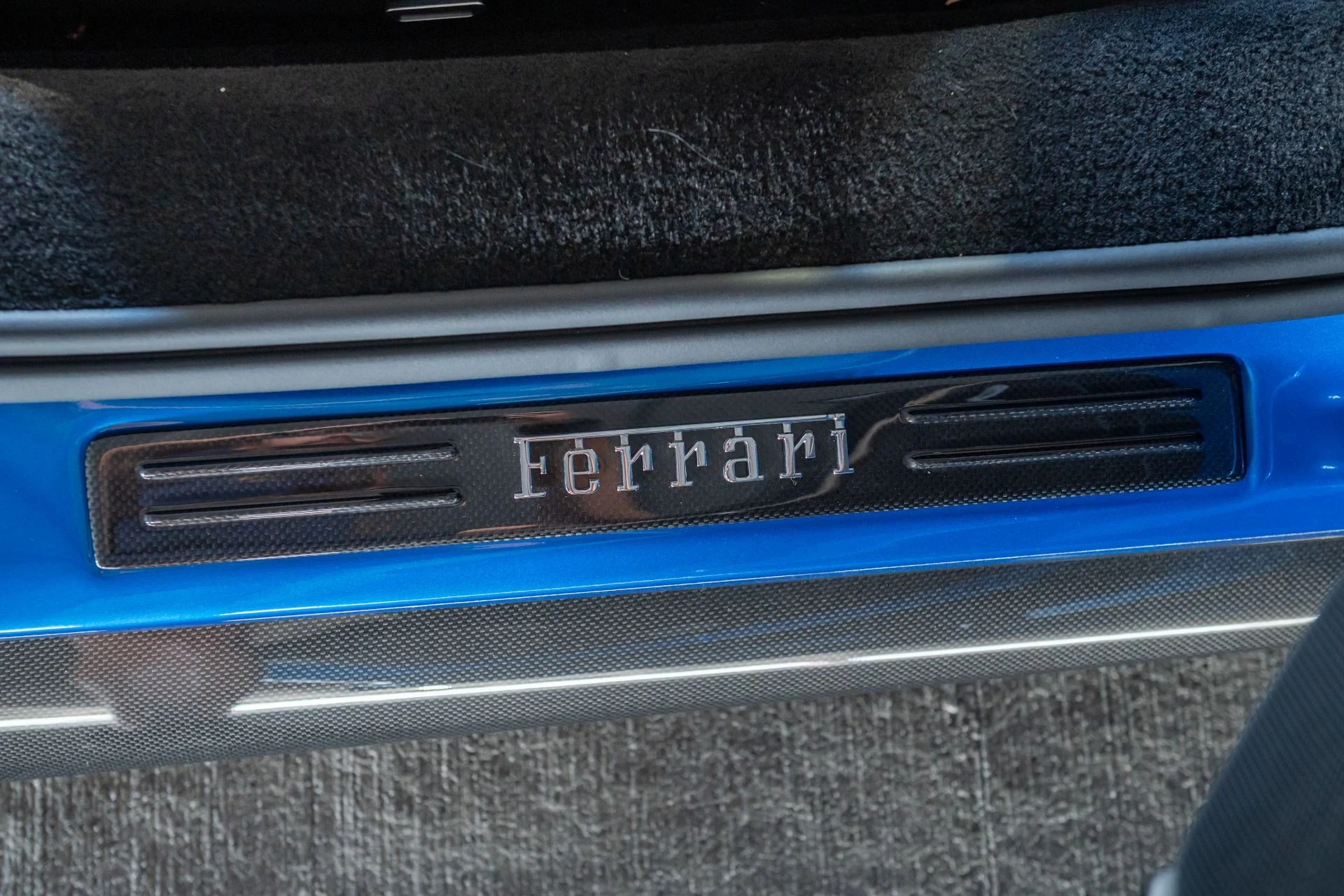 mph028_2982162592_Used_2024_Ferrari_296_GTS_1761687517_27b48a02cc