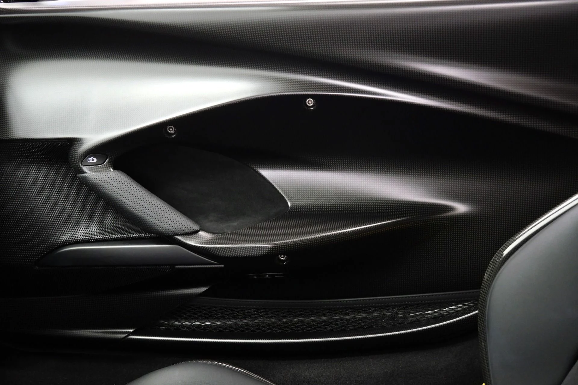 mph028_3006871708_Used_2023_Ferrari_296_GTB_Livery_stripes_Carbon_Fiber_Racing_Seats_Yellow_Stitching_1769812467_1ac75f132b