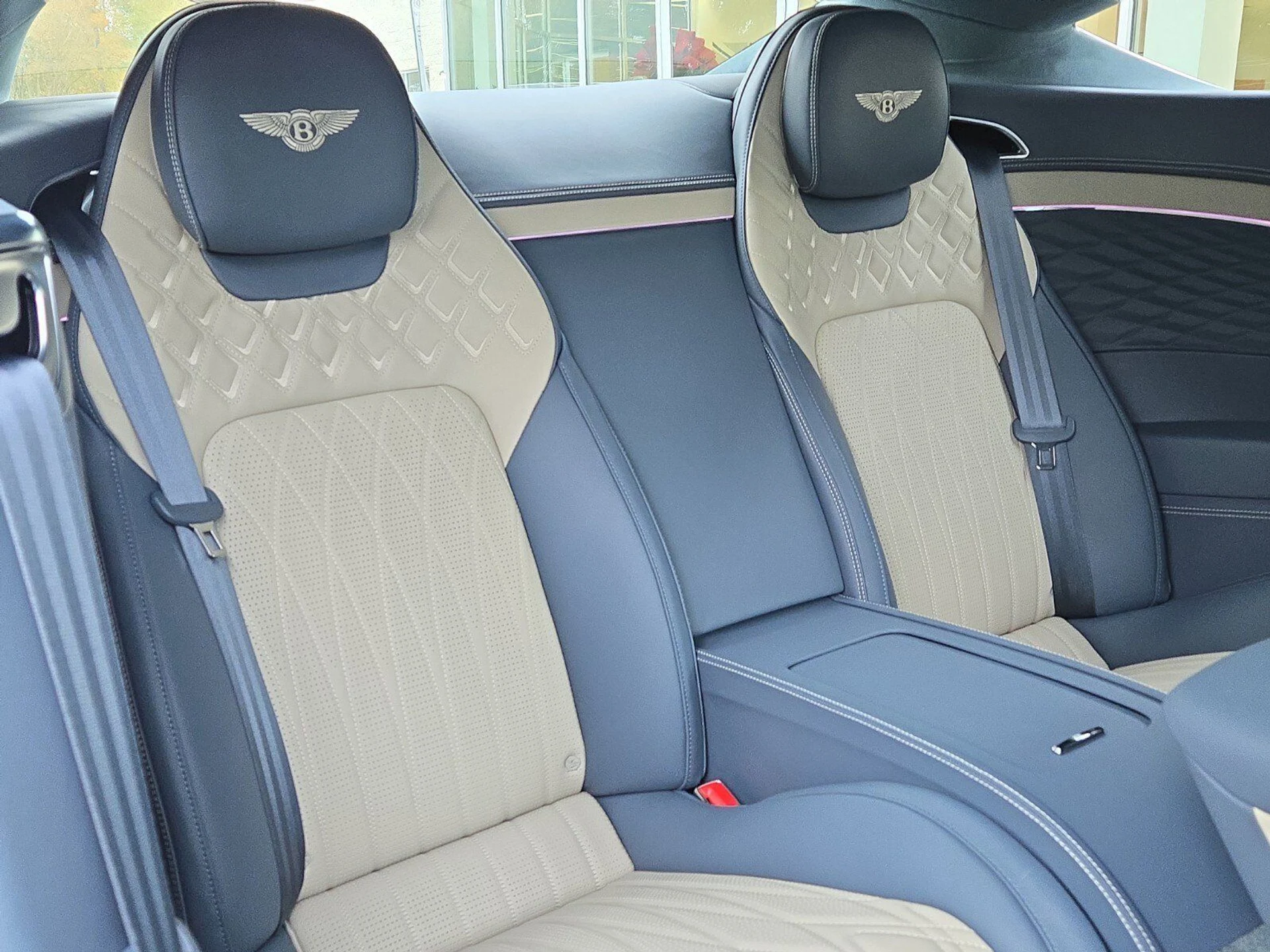 mph028_301059645_78f7db5634bf56a0090f698918a7b68ax_e325a2439a