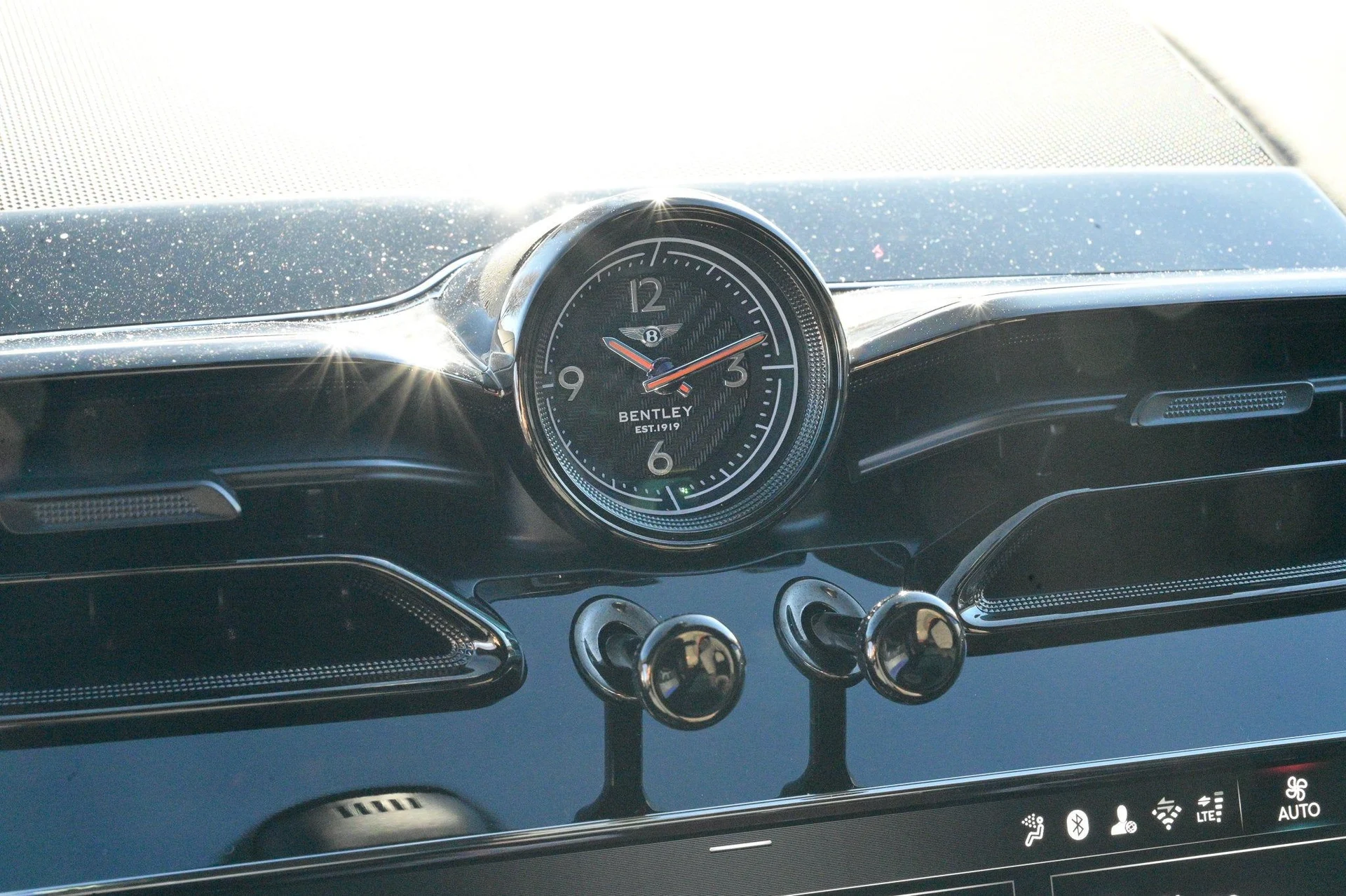 mph028_3010839995_4654a9ec672b453180ab06ef80584b3f_bcba1a169f