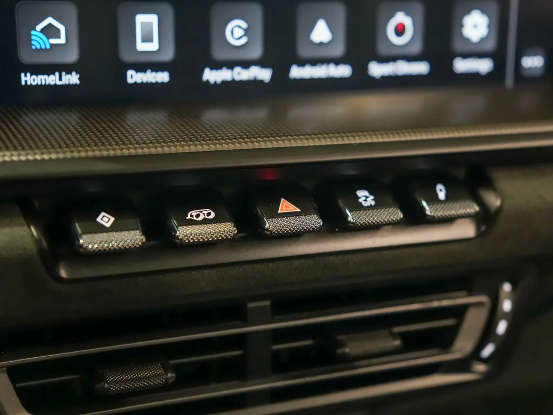 mph028_3021634038_r_XB_87_O5auh5v_Te_IC_4m_EI_Ct4_GC_Dg_8a9bdd97da