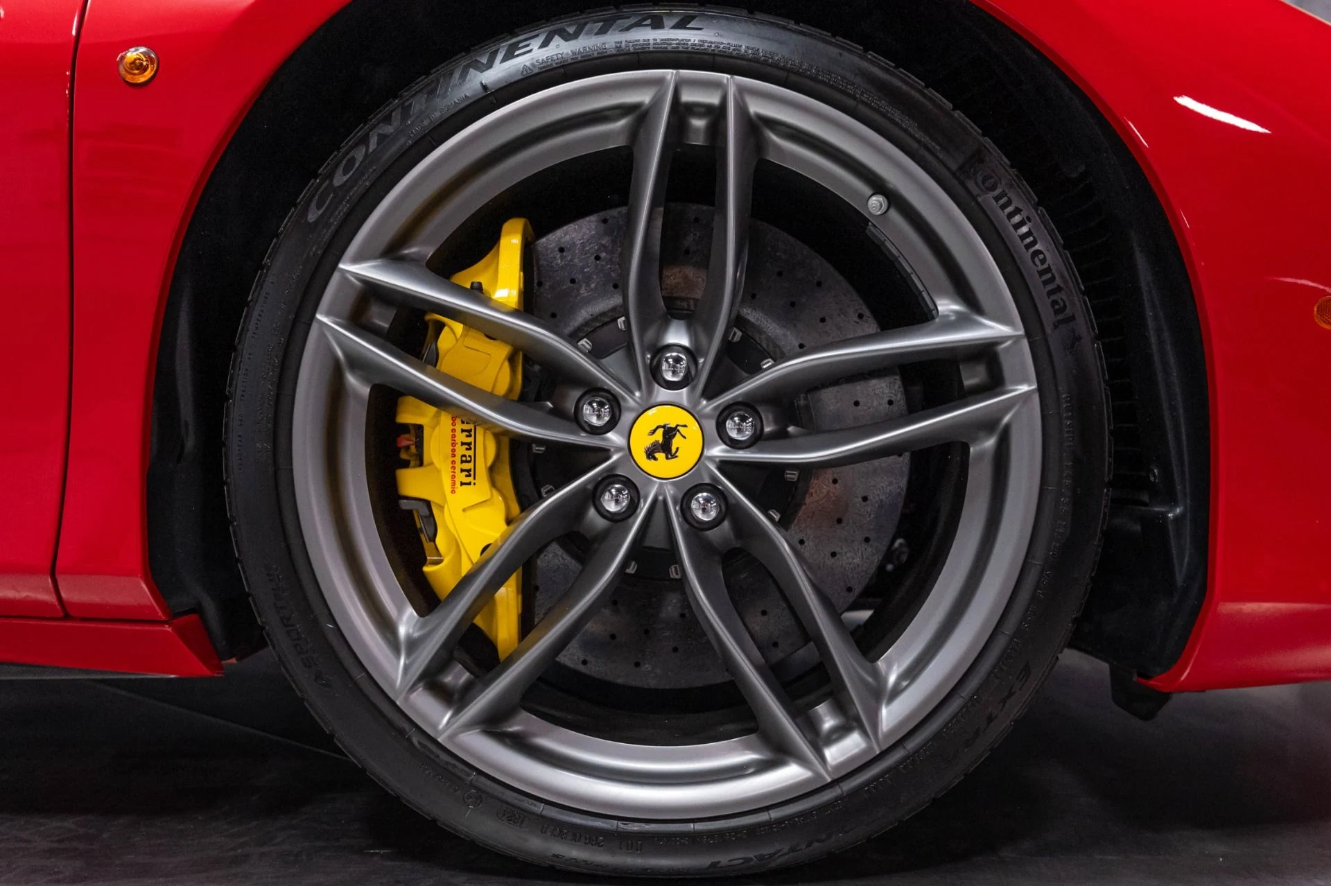mph028_3024667916_Used_2018_Ferrari_488_Spider_1786656638_8b941c6b14