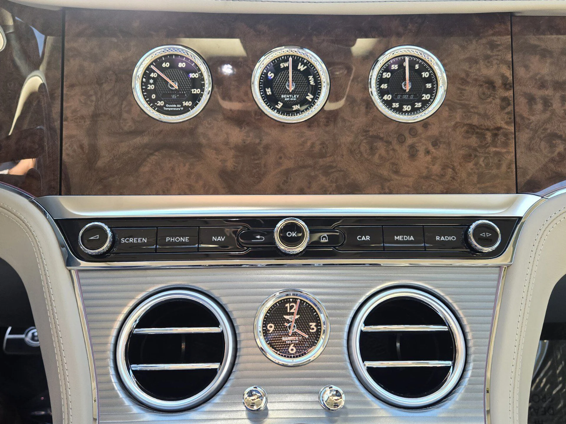 mph028_3029890316_a12c4ed39b865075a529982ae233ee13x_b270c16c14